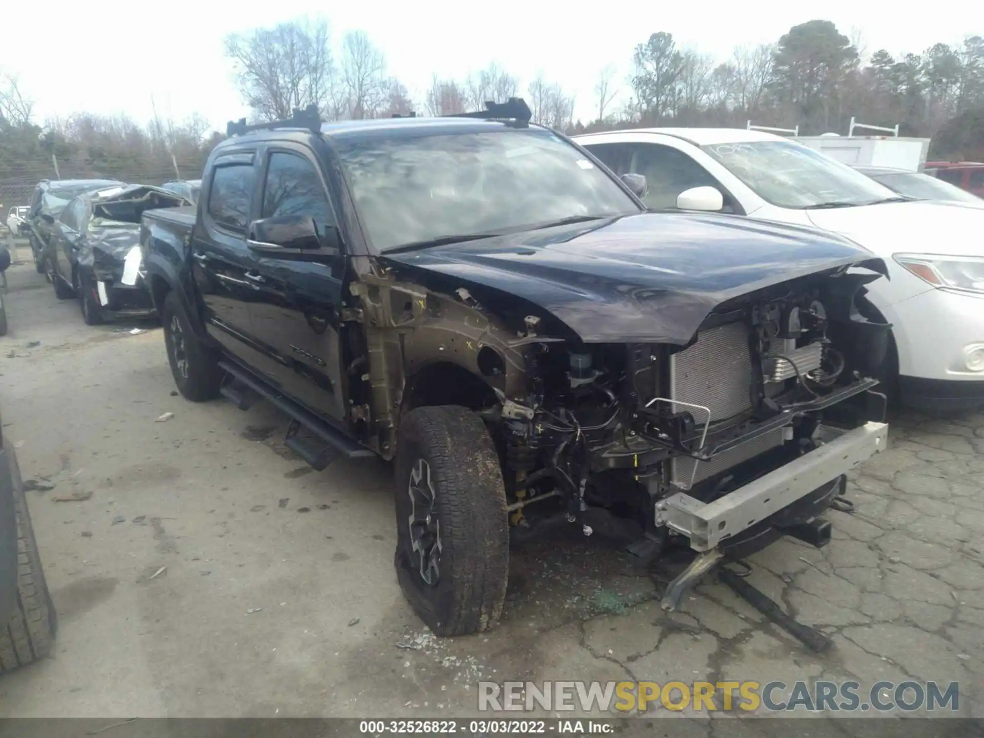 1 Photograph of a damaged car 3TMCZ5AN1LM307432 TOYOTA TACOMA 4WD 2020