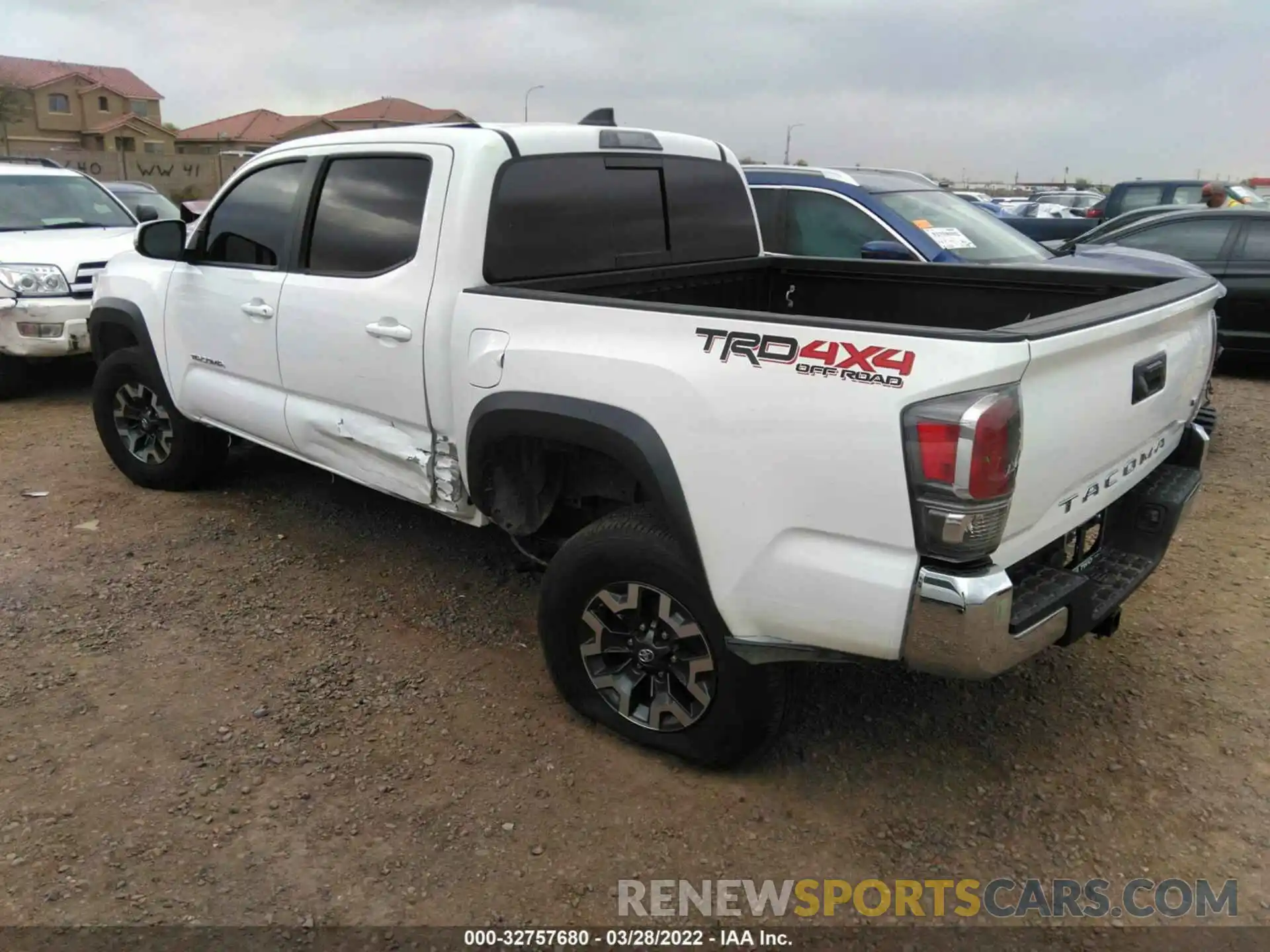 3 Photograph of a damaged car 3TMCZ5AN1LM309214 TOYOTA TACOMA 4WD 2020