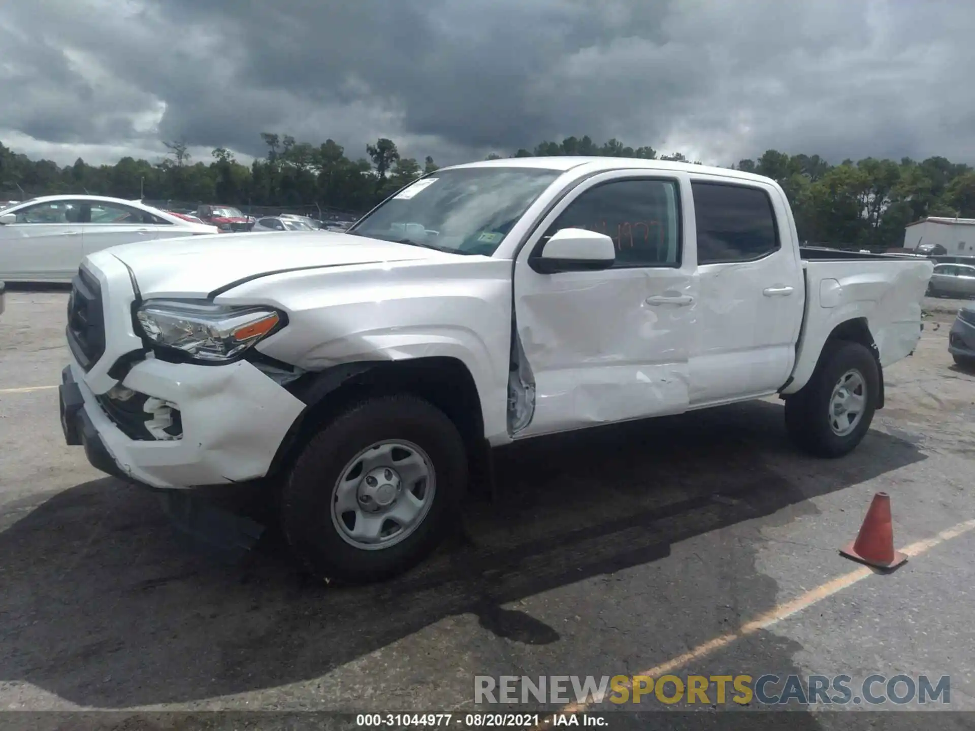 6 Photograph of a damaged car 3TMCZ5AN1LM312288 TOYOTA TACOMA 4WD 2020