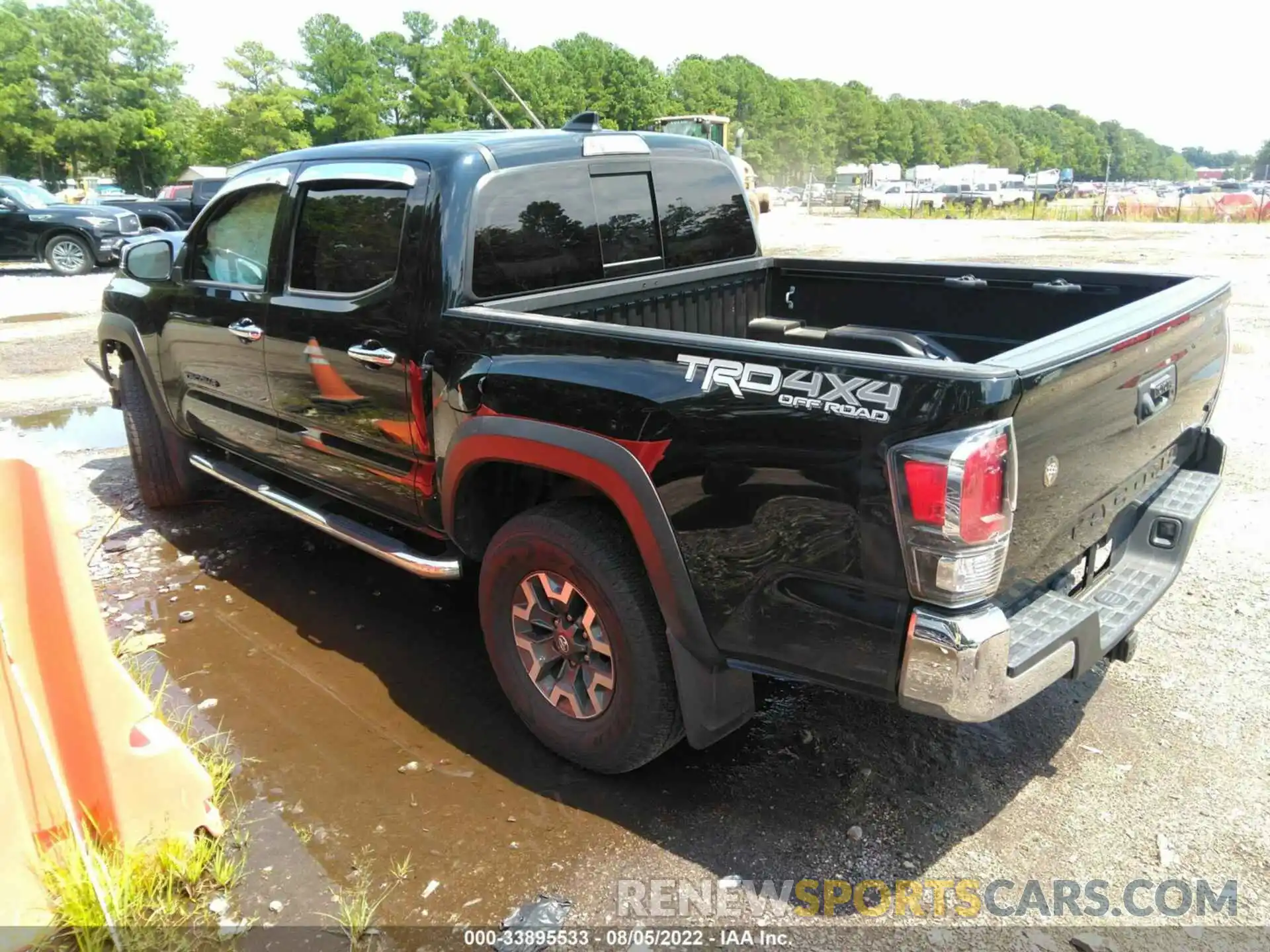 3 Photograph of a damaged car 3TMCZ5AN1LM312372 TOYOTA TACOMA 4WD 2020