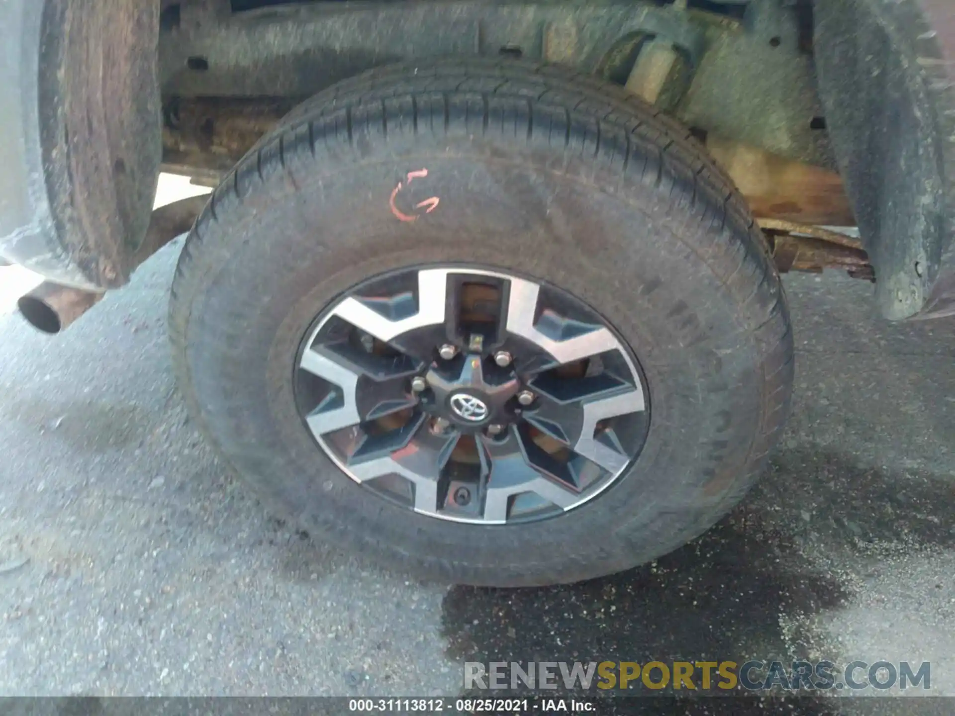 15 Photograph of a damaged car 3TMCZ5AN1LM314252 TOYOTA TACOMA 4WD 2020