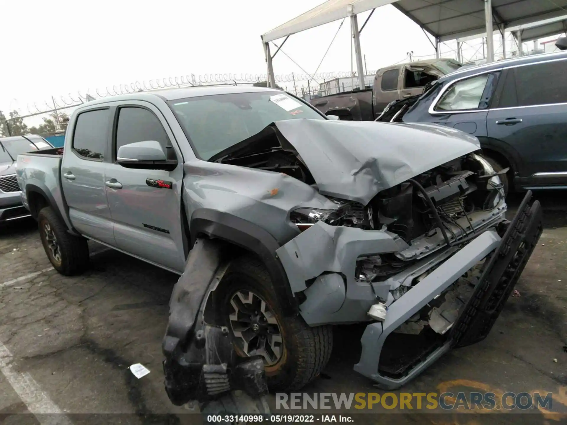 1 Photograph of a damaged car 3TMCZ5AN1LM321492 TOYOTA TACOMA 4WD 2020