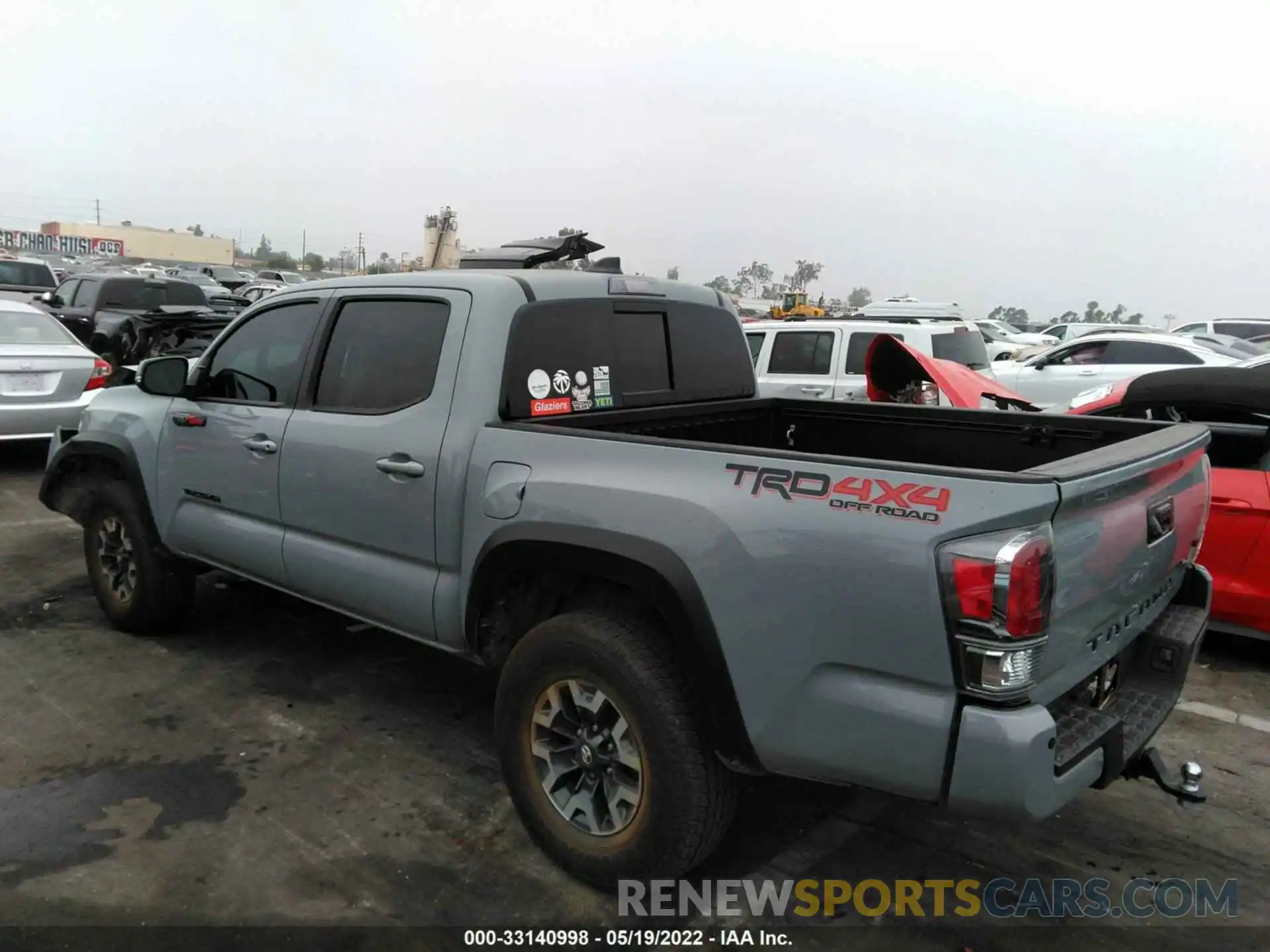 3 Photograph of a damaged car 3TMCZ5AN1LM321492 TOYOTA TACOMA 4WD 2020