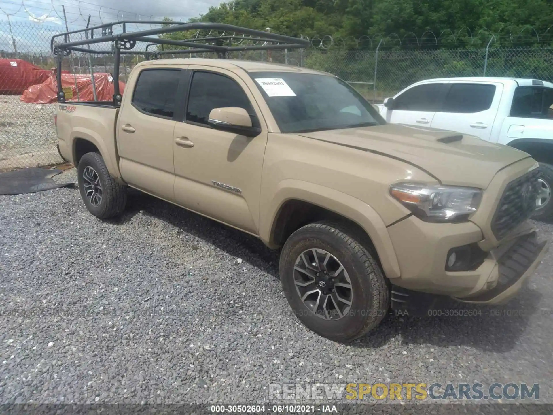 1 Photograph of a damaged car 3TMCZ5AN1LM321573 TOYOTA TACOMA 4WD 2020