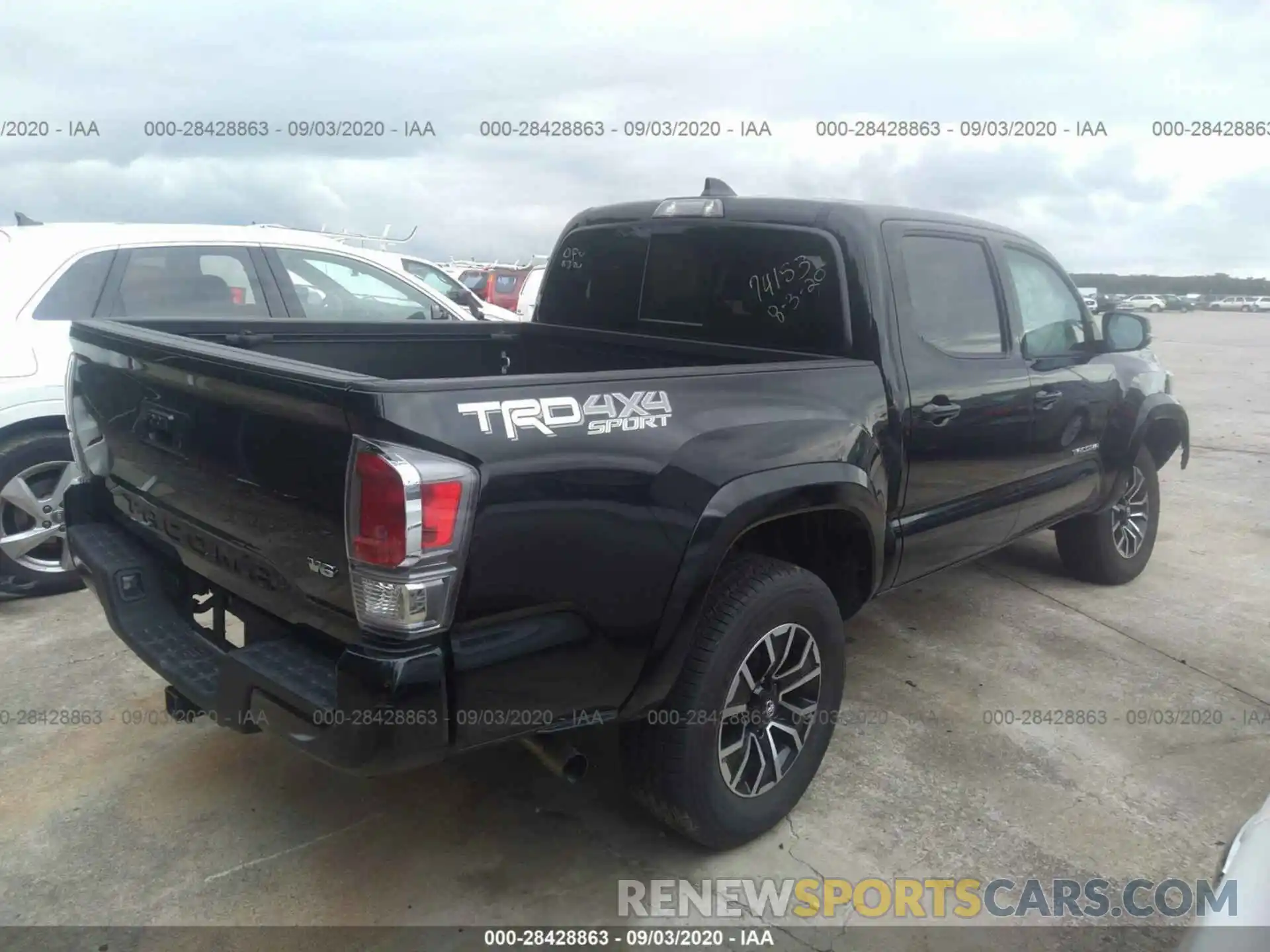 4 Photograph of a damaged car 3TMCZ5AN1LM323050 TOYOTA TACOMA 4WD 2020