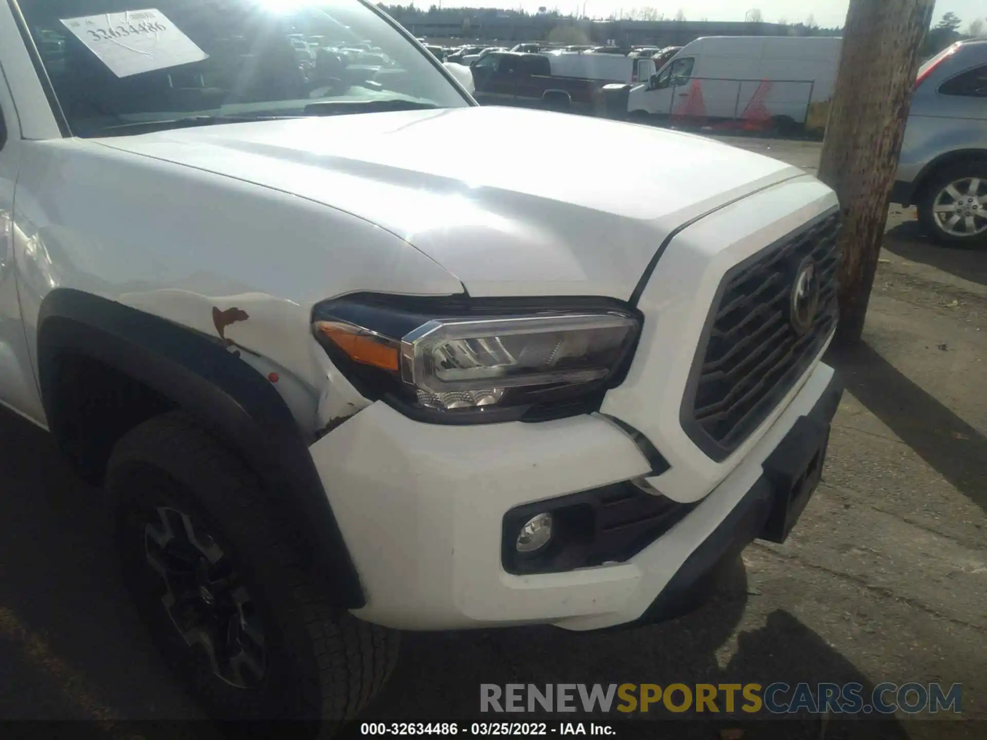 12 Photograph of a damaged car 3TMCZ5AN1LM323100 TOYOTA TACOMA 4WD 2020