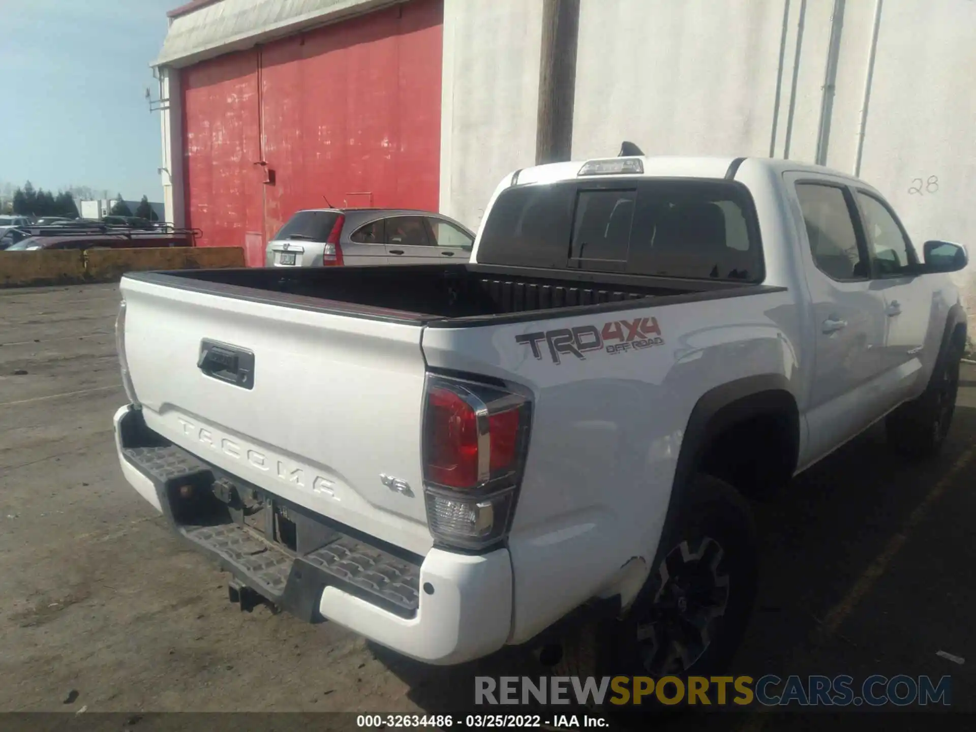 6 Photograph of a damaged car 3TMCZ5AN1LM323100 TOYOTA TACOMA 4WD 2020