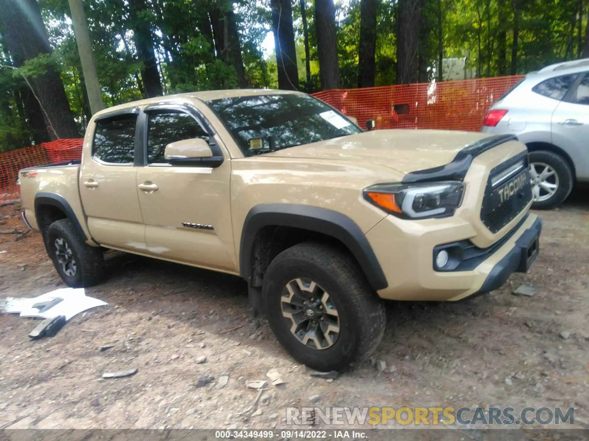 1 Photograph of a damaged car 3TMCZ5AN1LM328586 TOYOTA TACOMA 4WD 2020