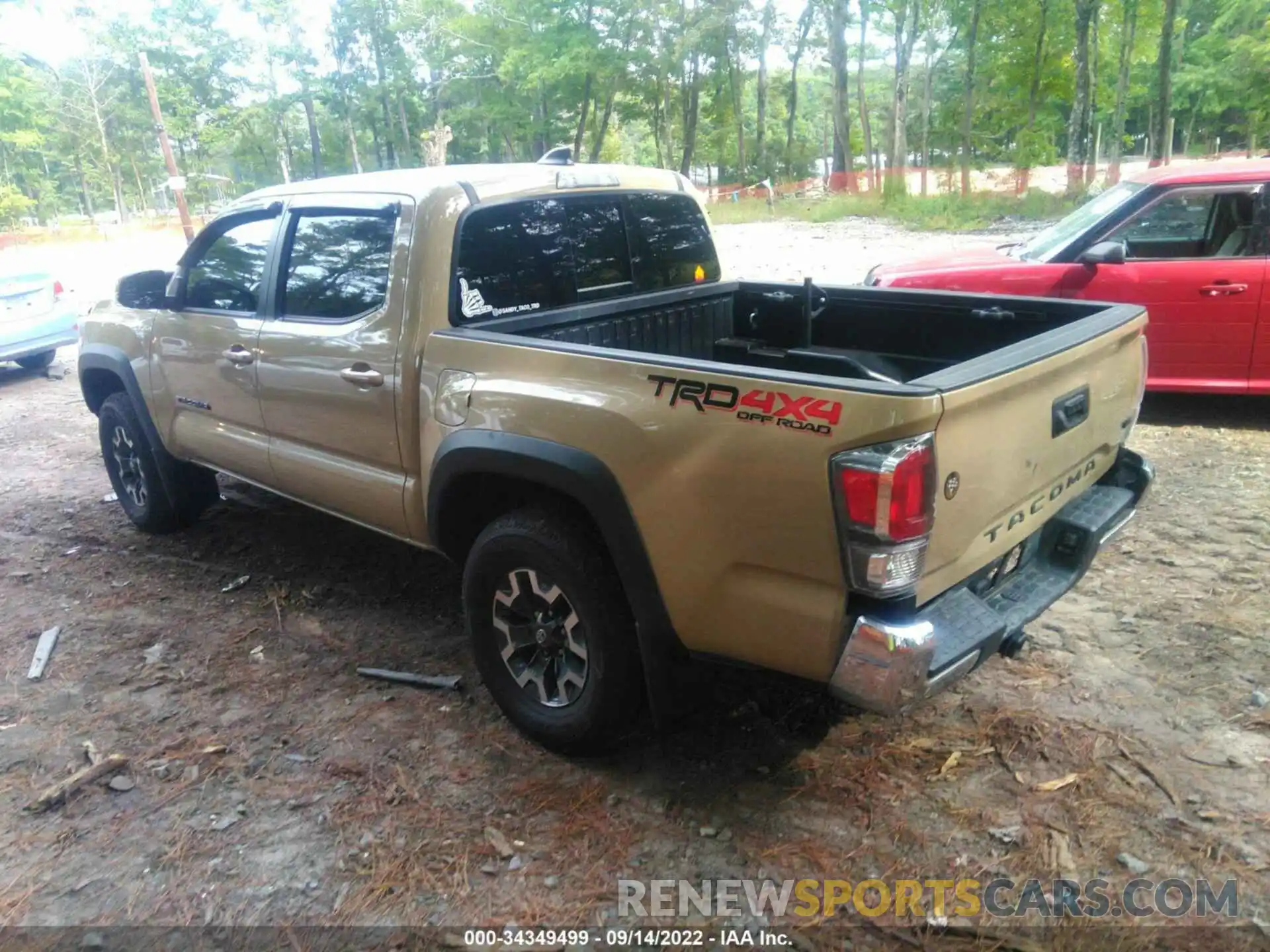 3 Photograph of a damaged car 3TMCZ5AN1LM328586 TOYOTA TACOMA 4WD 2020