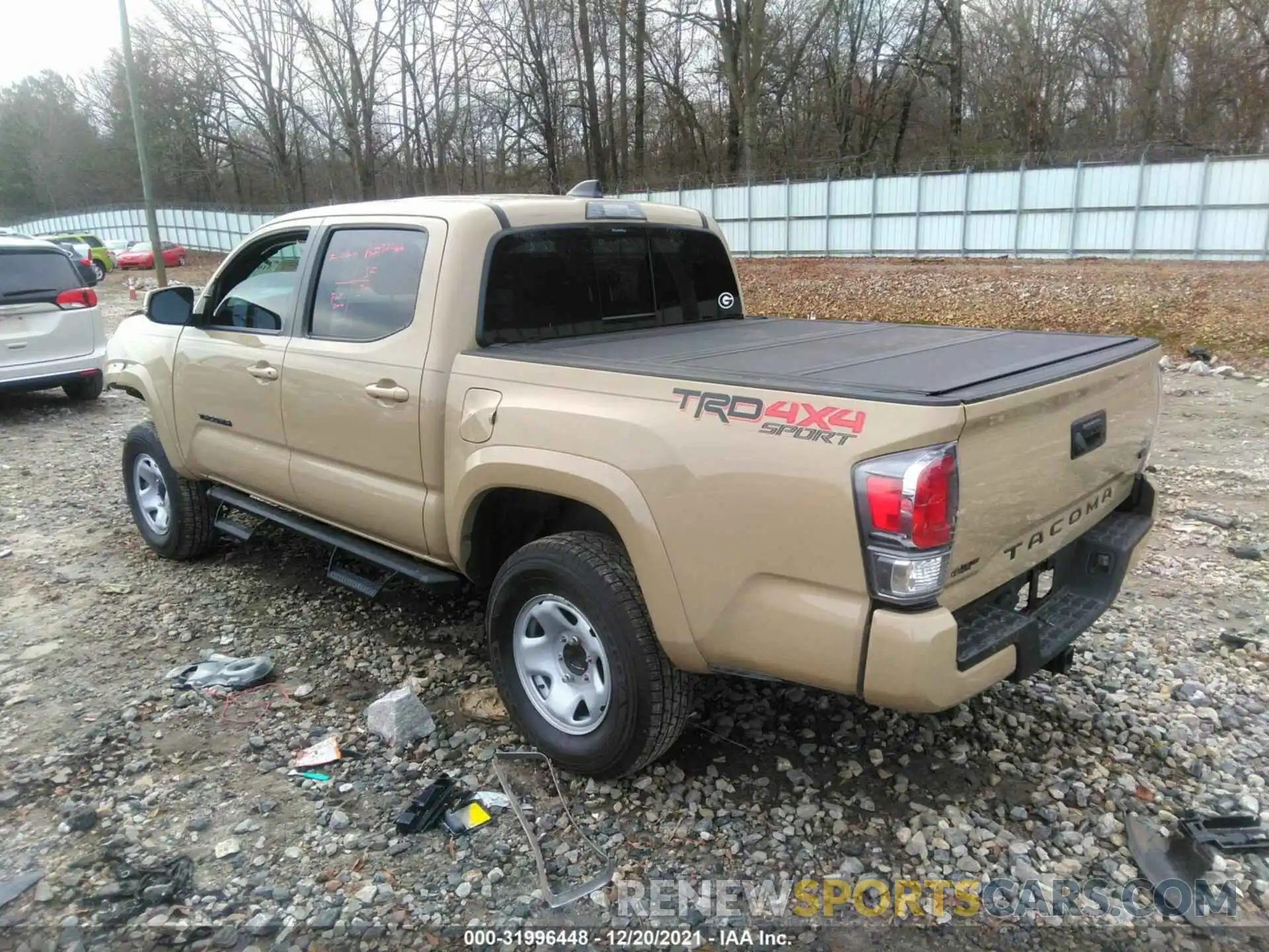 3 Фотография поврежденного автомобиля 3TMCZ5AN1LM330211 TOYOTA TACOMA 4WD 2020