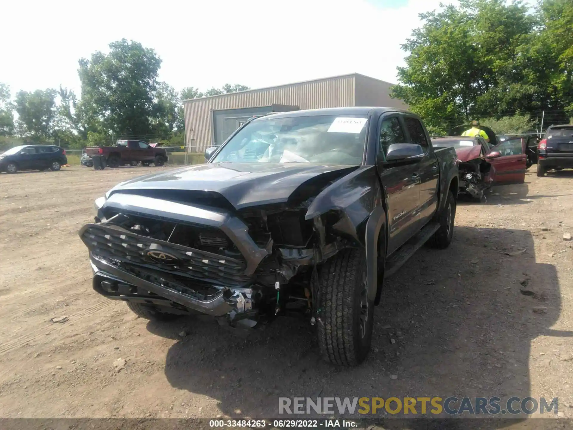 2 Photograph of a damaged car 3TMCZ5AN1LM331200 TOYOTA TACOMA 4WD 2020