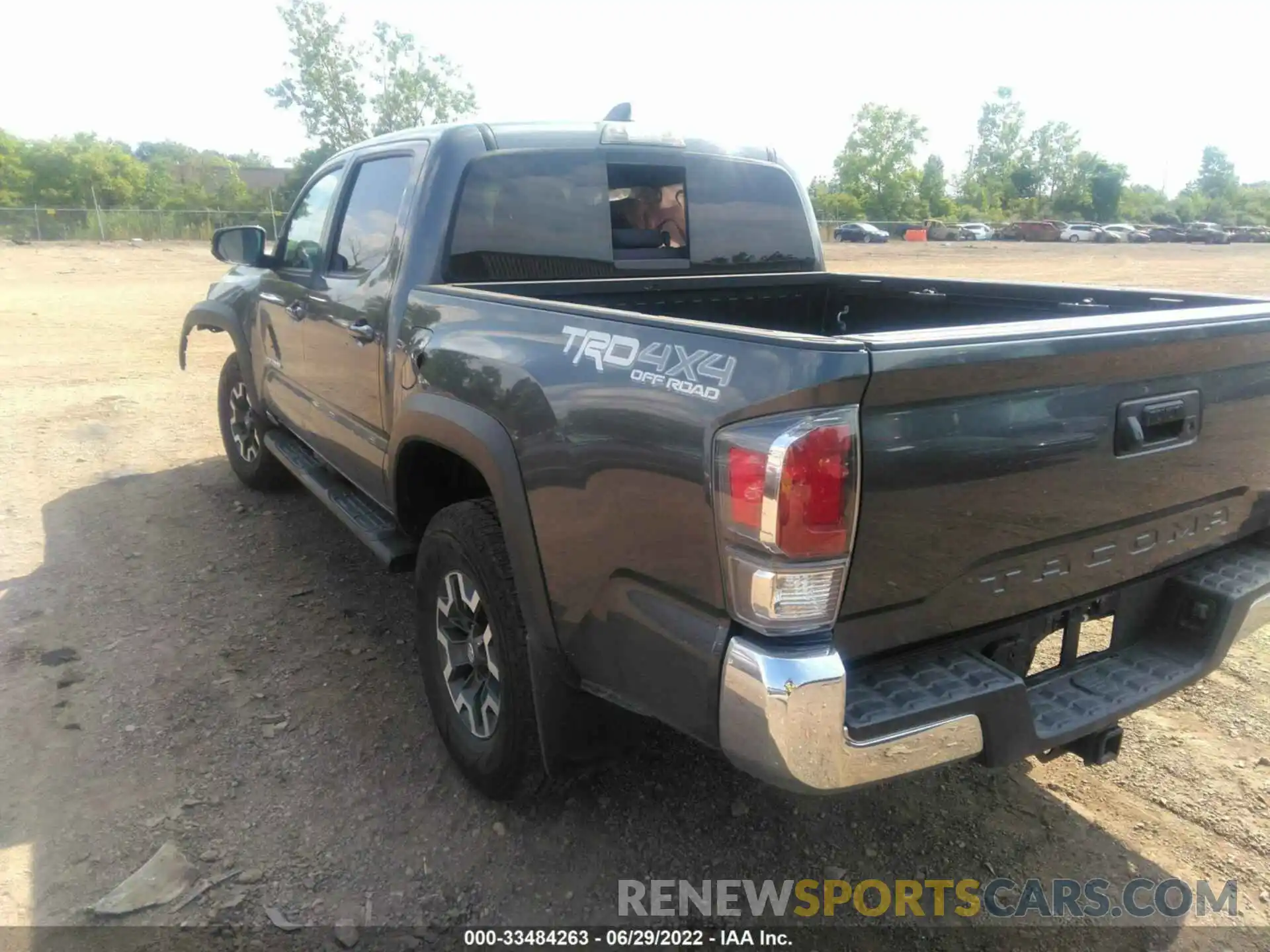 3 Photograph of a damaged car 3TMCZ5AN1LM331200 TOYOTA TACOMA 4WD 2020