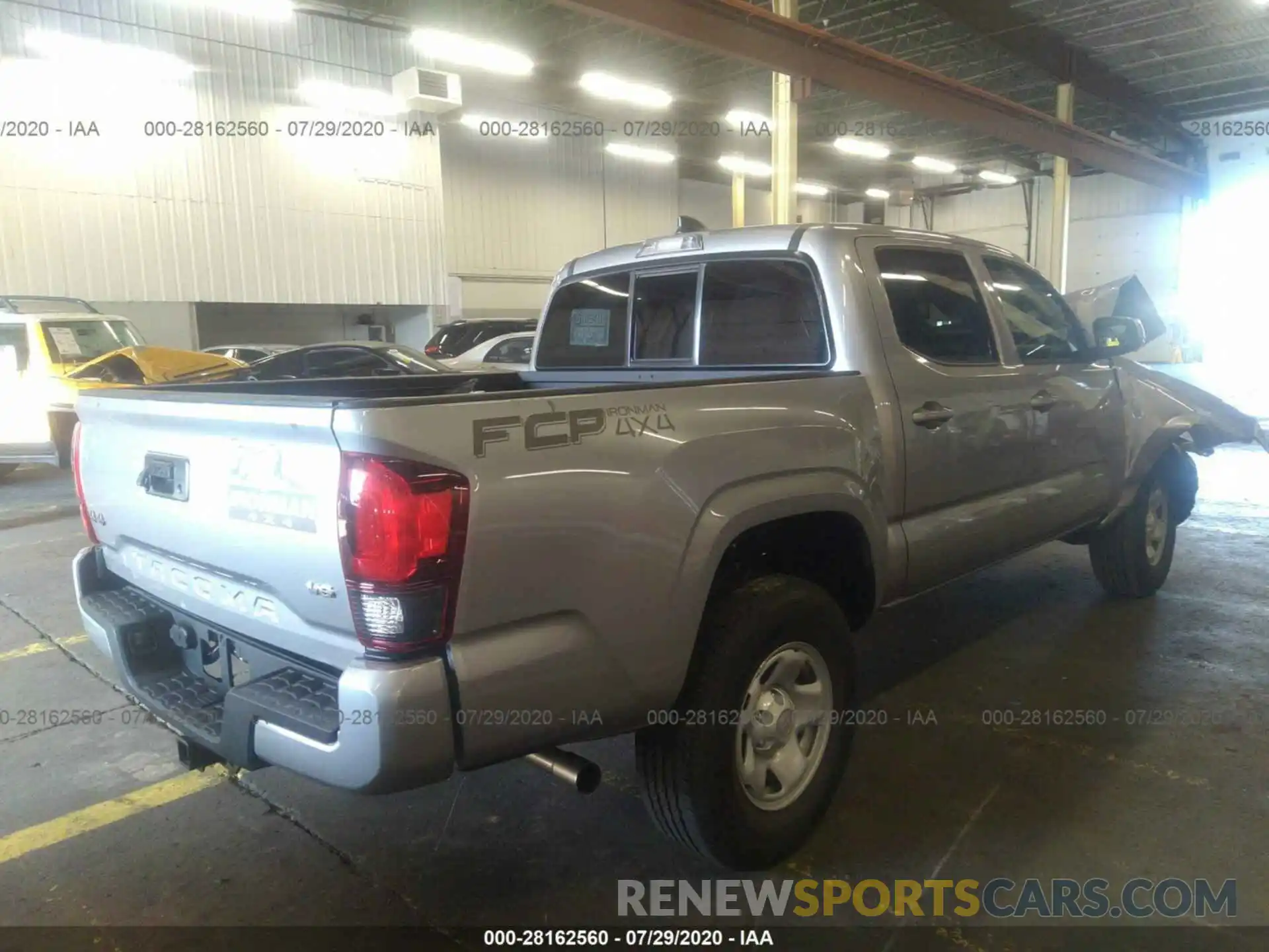 4 Photograph of a damaged car 3TMCZ5AN1LM343184 TOYOTA TACOMA 4WD 2020