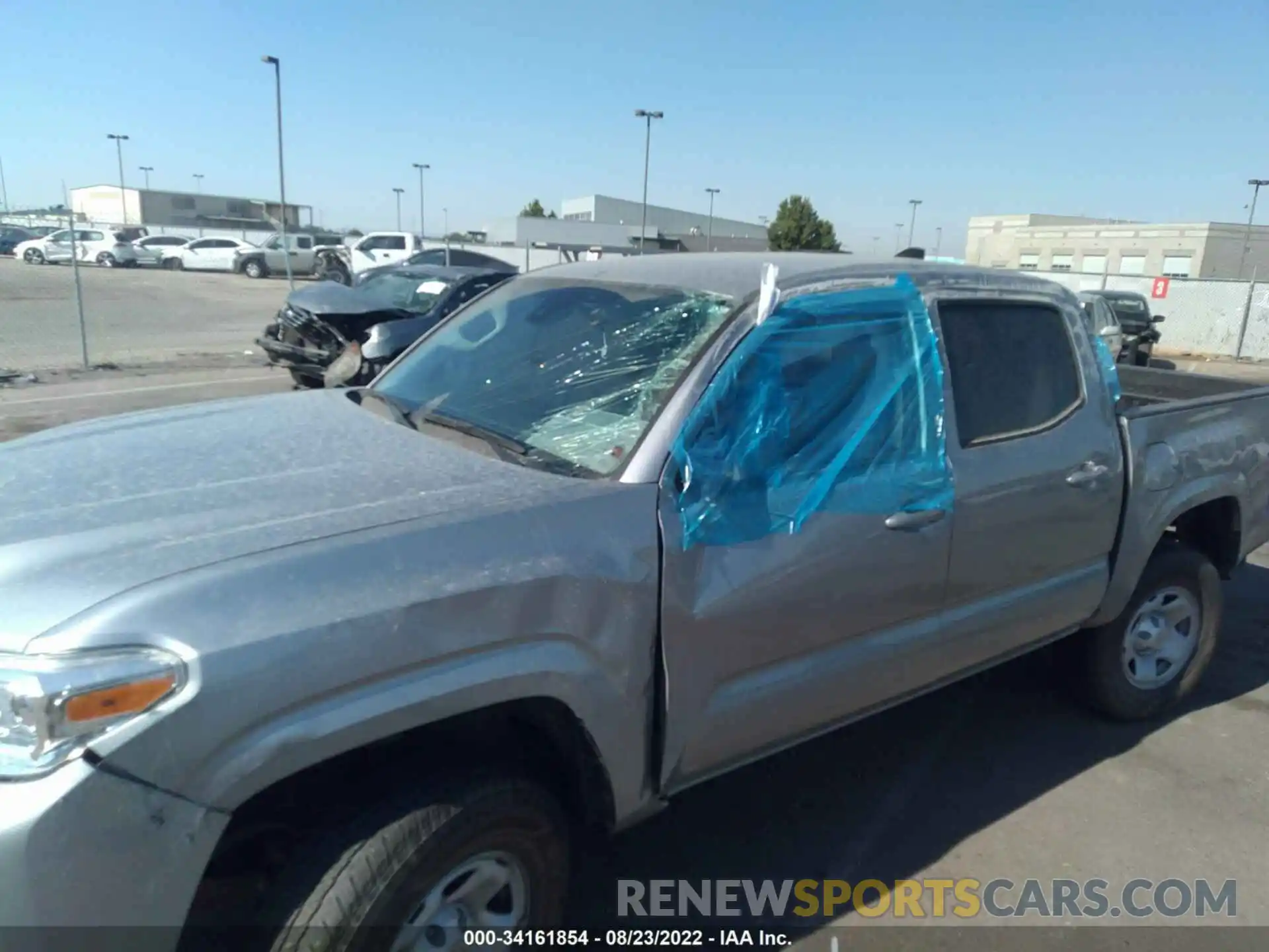 6 Photograph of a damaged car 3TMCZ5AN1LM343203 TOYOTA TACOMA 4WD 2020