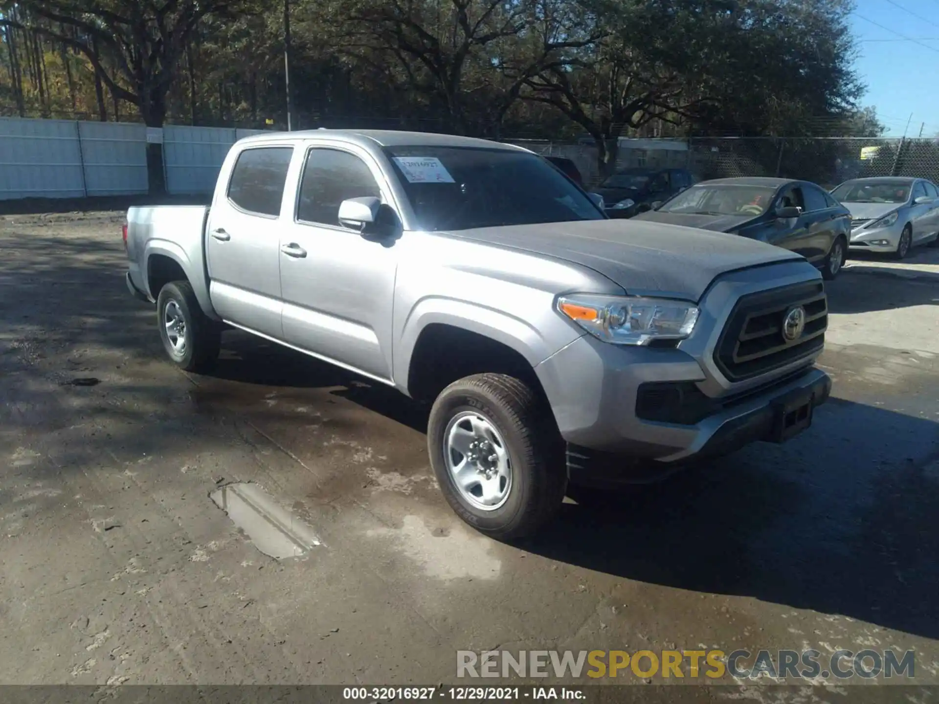 1 Photograph of a damaged car 3TMCZ5AN1LM350877 TOYOTA TACOMA 4WD 2020