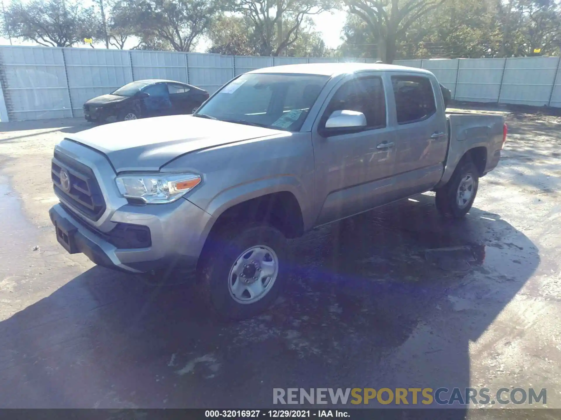 2 Photograph of a damaged car 3TMCZ5AN1LM350877 TOYOTA TACOMA 4WD 2020