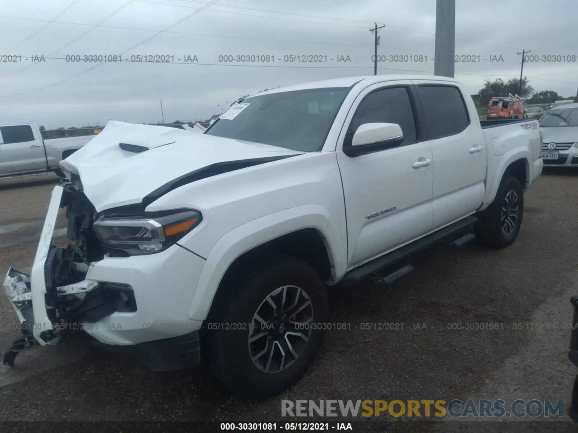 2 Photograph of a damaged car 3TMCZ5AN1LM352404 TOYOTA TACOMA 4WD 2020