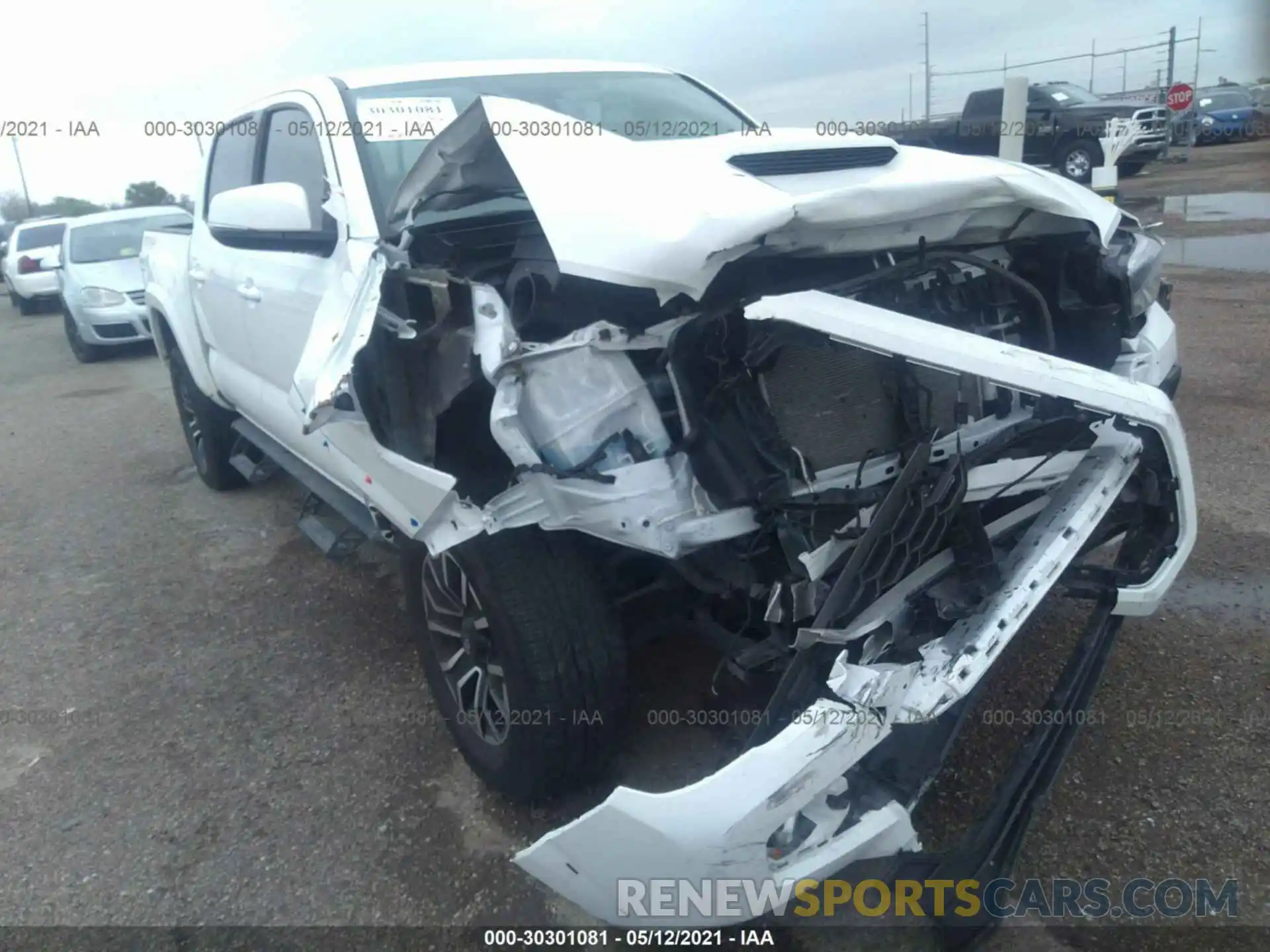 6 Photograph of a damaged car 3TMCZ5AN1LM352404 TOYOTA TACOMA 4WD 2020