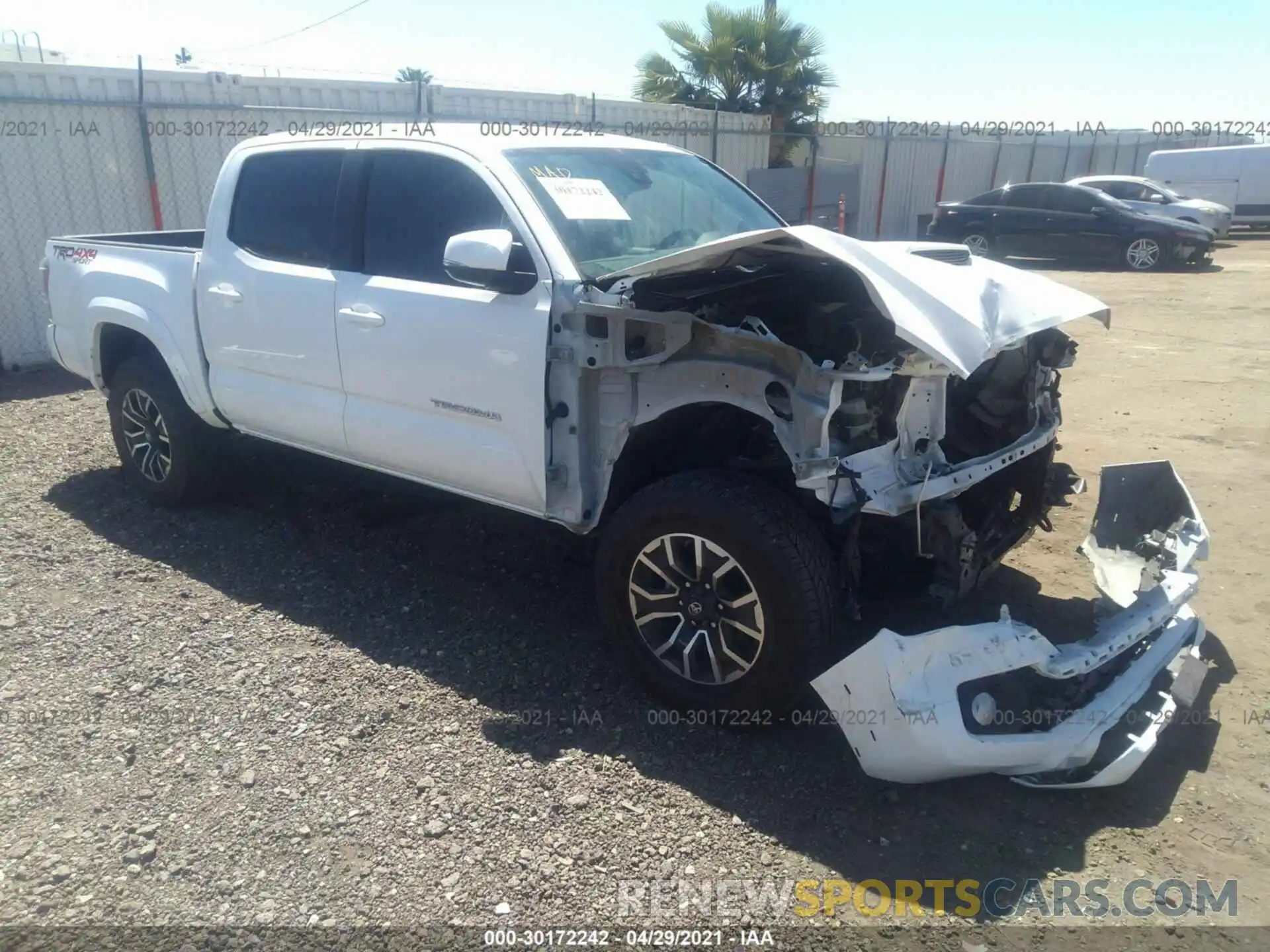 1 Photograph of a damaged car 3TMCZ5AN1LM352905 TOYOTA TACOMA 4WD 2020