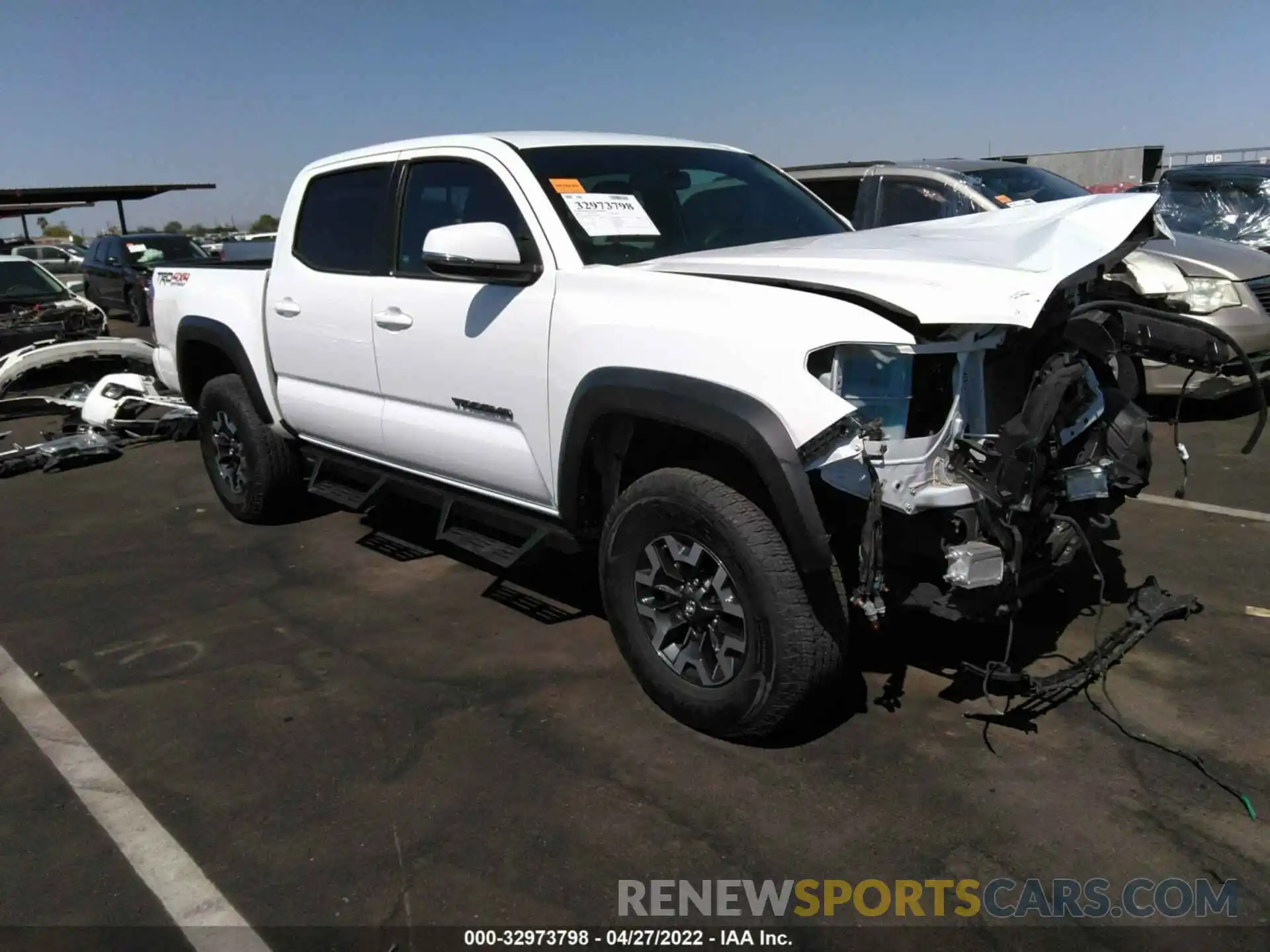 1 Photograph of a damaged car 3TMCZ5AN1LM356548 TOYOTA TACOMA 4WD 2020