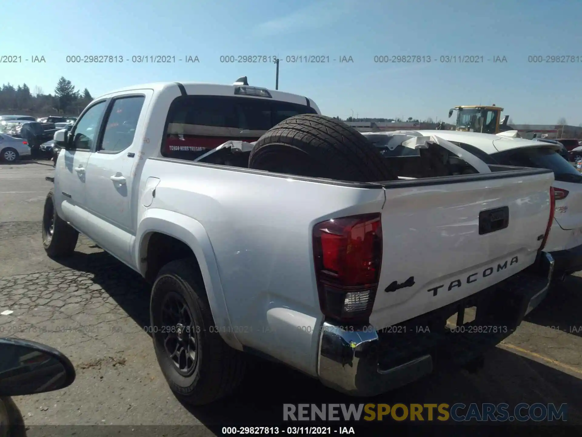 3 Фотография поврежденного автомобиля 3TMCZ5AN2LM291886 TOYOTA TACOMA 4WD 2020