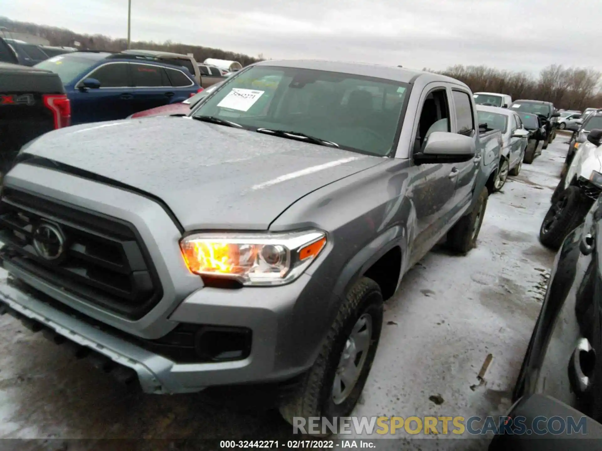 2 Photograph of a damaged car 3TMCZ5AN2LM292584 TOYOTA TACOMA 4WD 2020