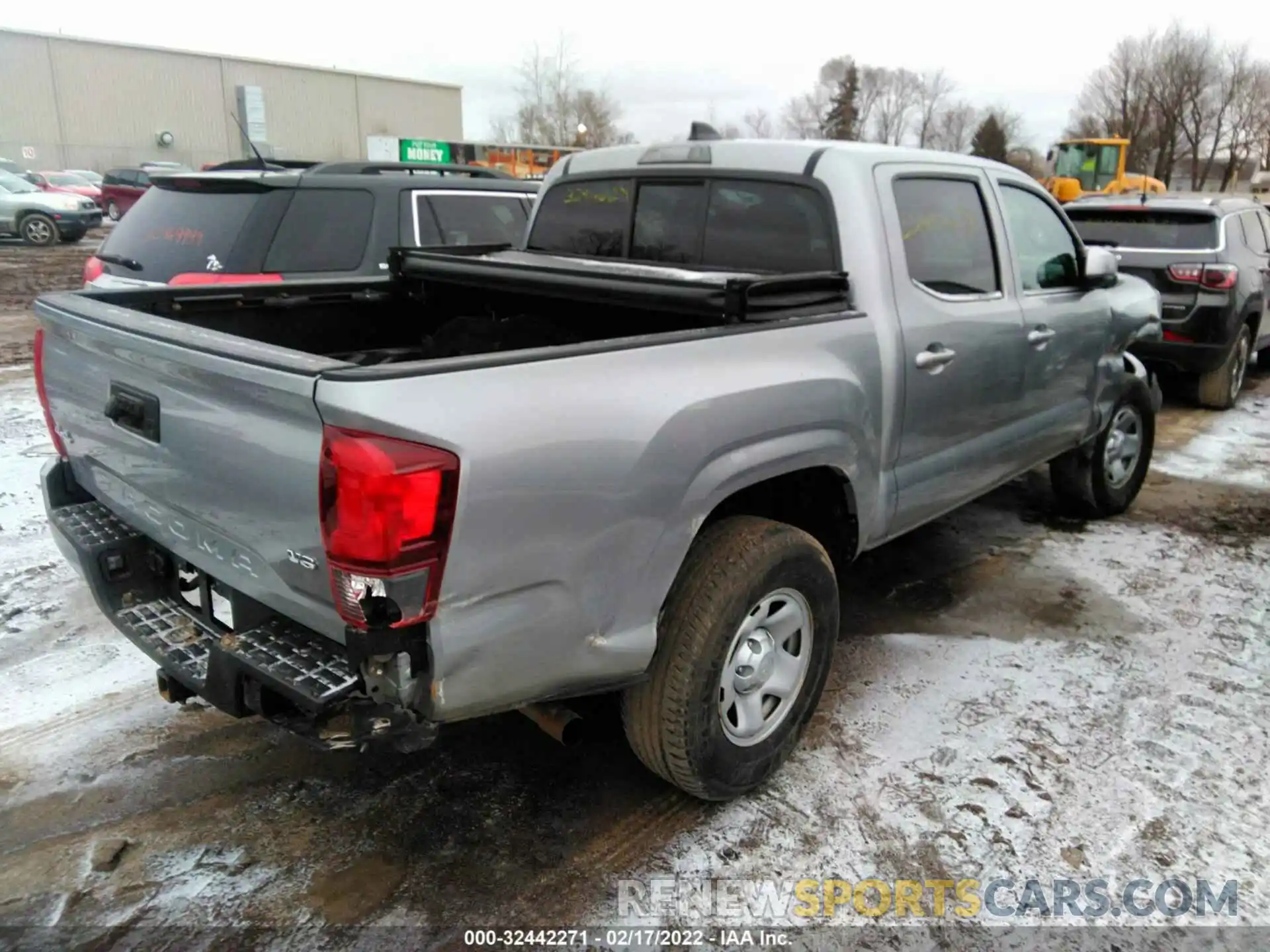 4 Photograph of a damaged car 3TMCZ5AN2LM292584 TOYOTA TACOMA 4WD 2020