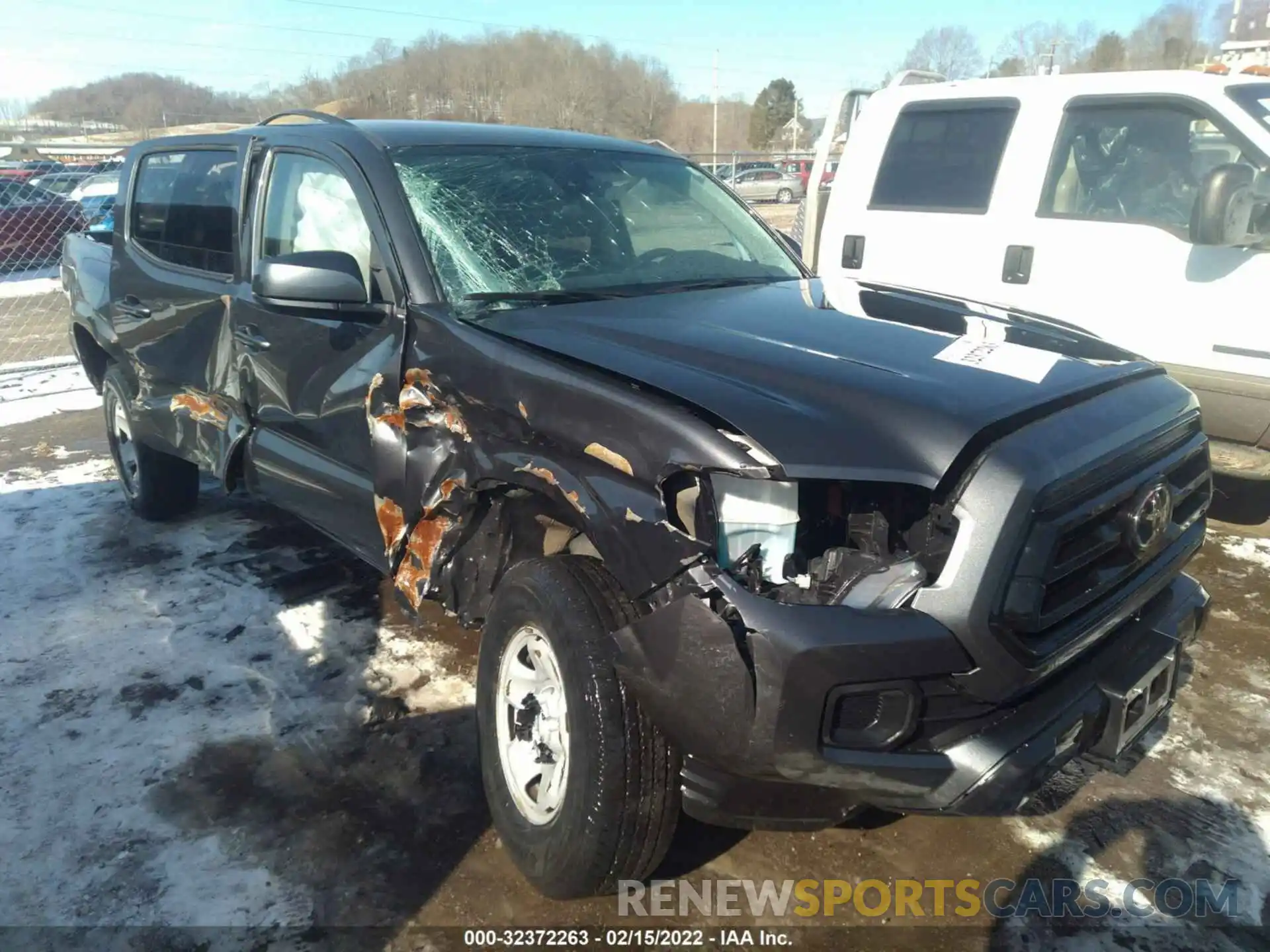 1 Photograph of a damaged car 3TMCZ5AN2LM294920 TOYOTA TACOMA 4WD 2020