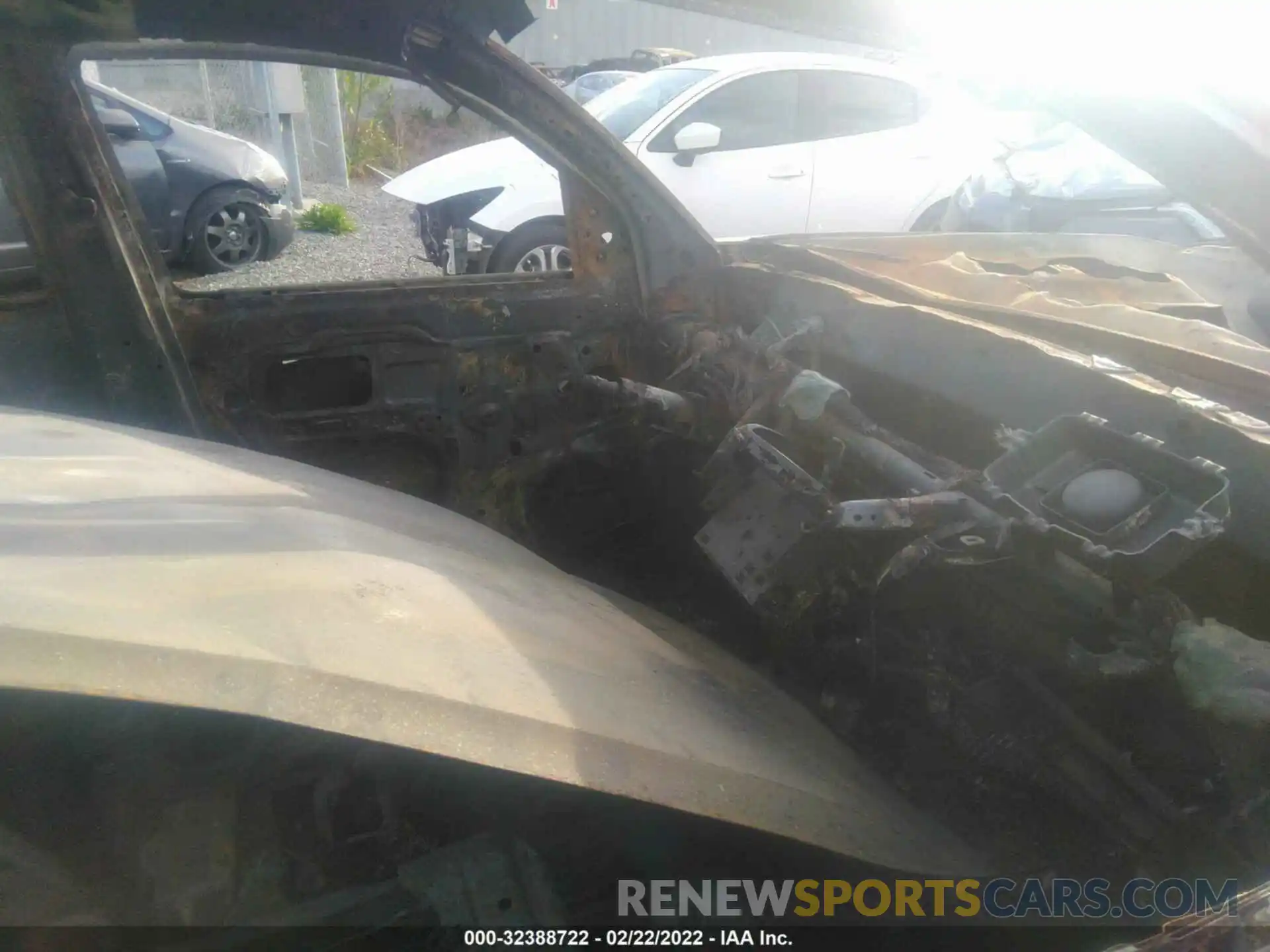 5 Photograph of a damaged car 3TMCZ5AN2LM296263 TOYOTA TACOMA 4WD 2020