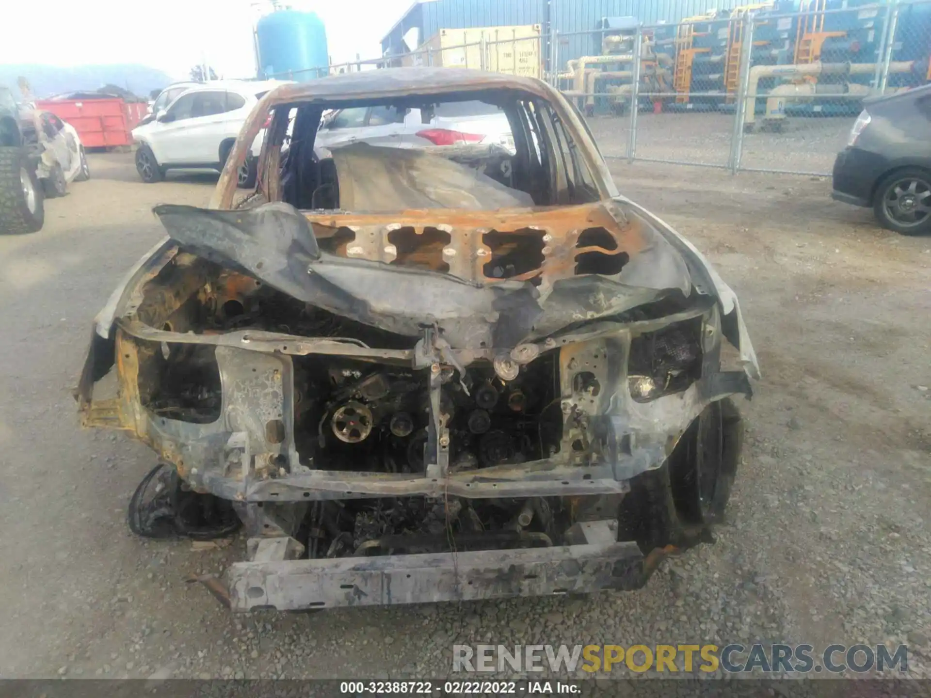 6 Photograph of a damaged car 3TMCZ5AN2LM296263 TOYOTA TACOMA 4WD 2020