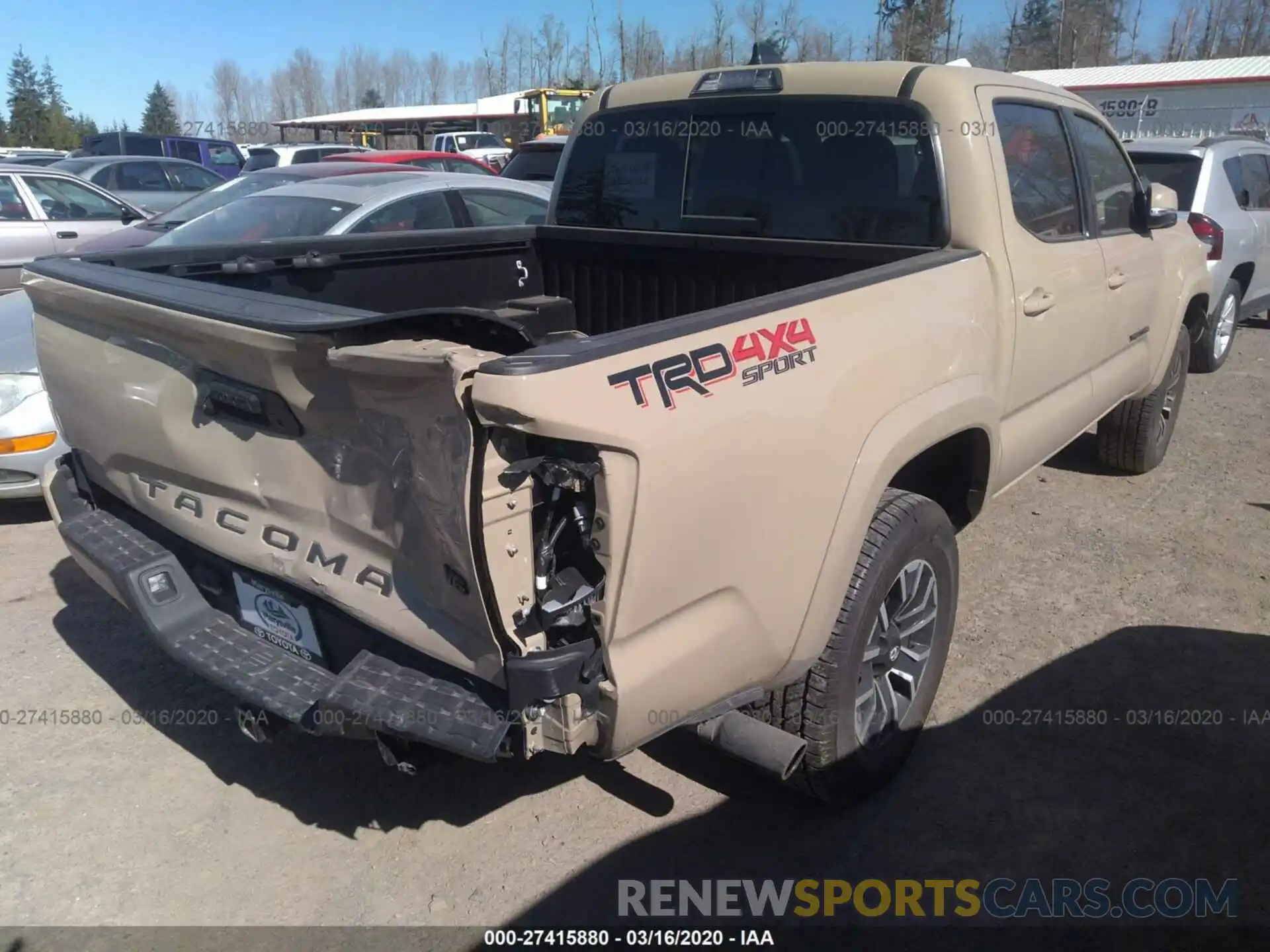 4 Photograph of a damaged car 3TMCZ5AN2LM296604 TOYOTA TACOMA 4WD 2020