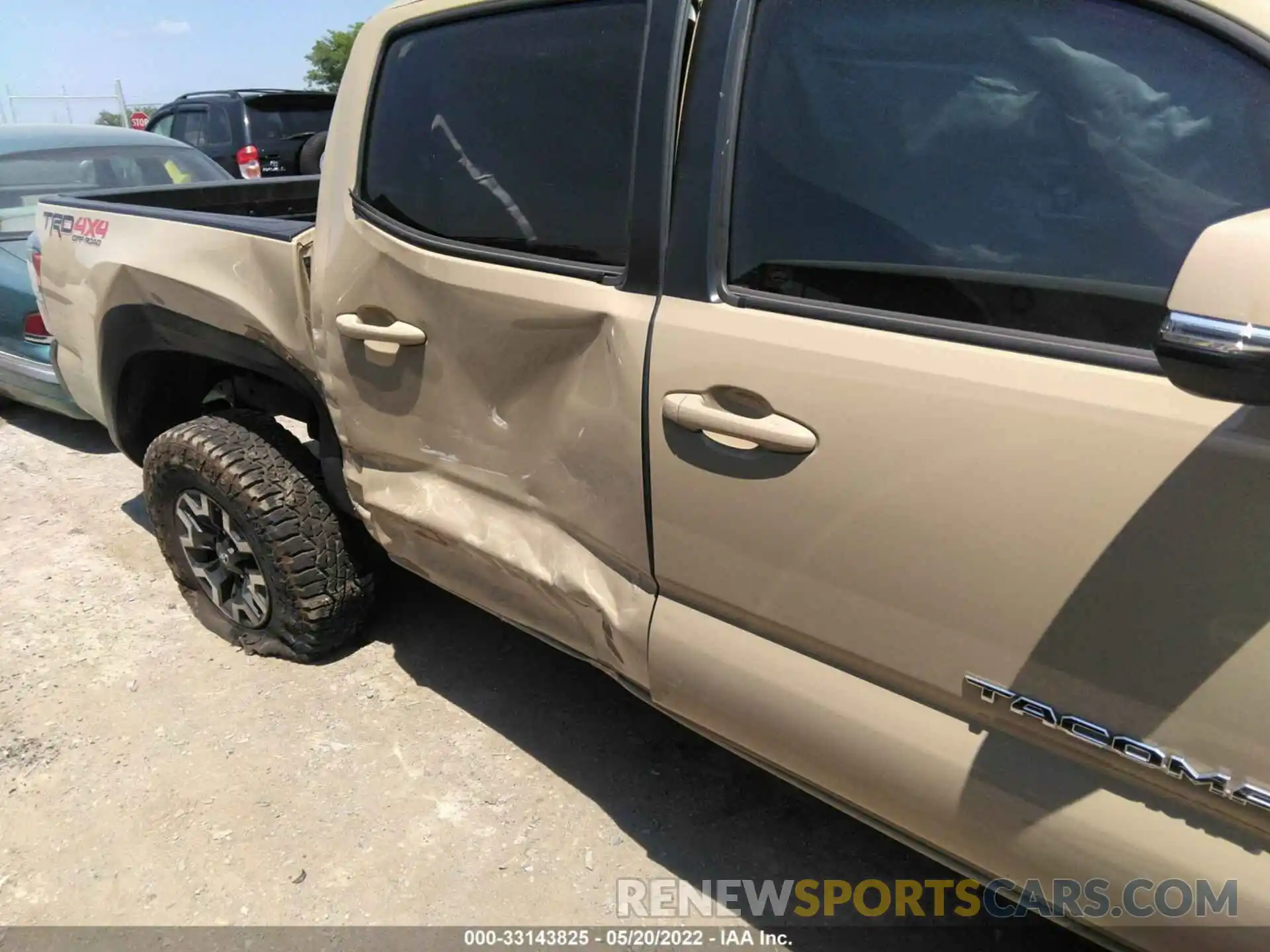 6 Photograph of a damaged car 3TMCZ5AN2LM297011 TOYOTA TACOMA 4WD 2020