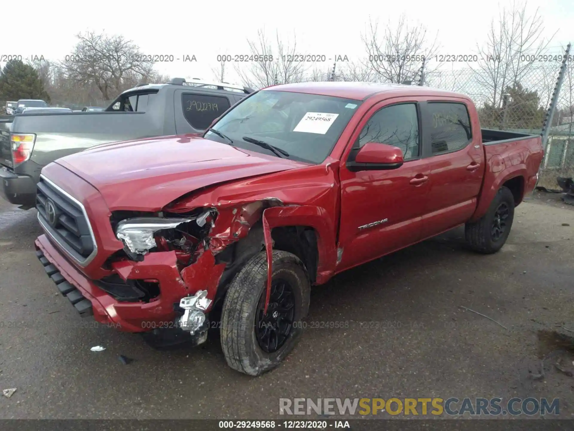 2 Photograph of a damaged car 3TMCZ5AN2LM303518 TOYOTA TACOMA 4WD 2020