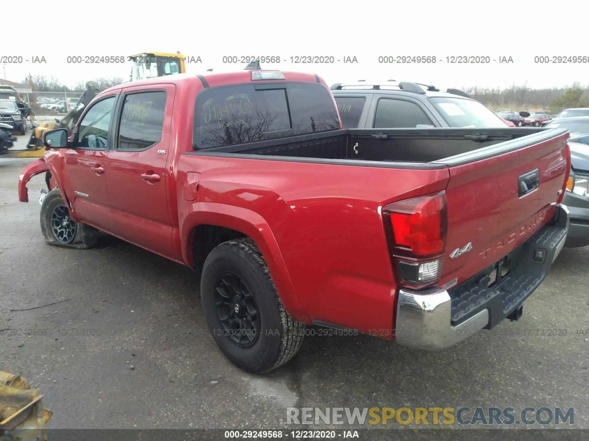 3 Photograph of a damaged car 3TMCZ5AN2LM303518 TOYOTA TACOMA 4WD 2020