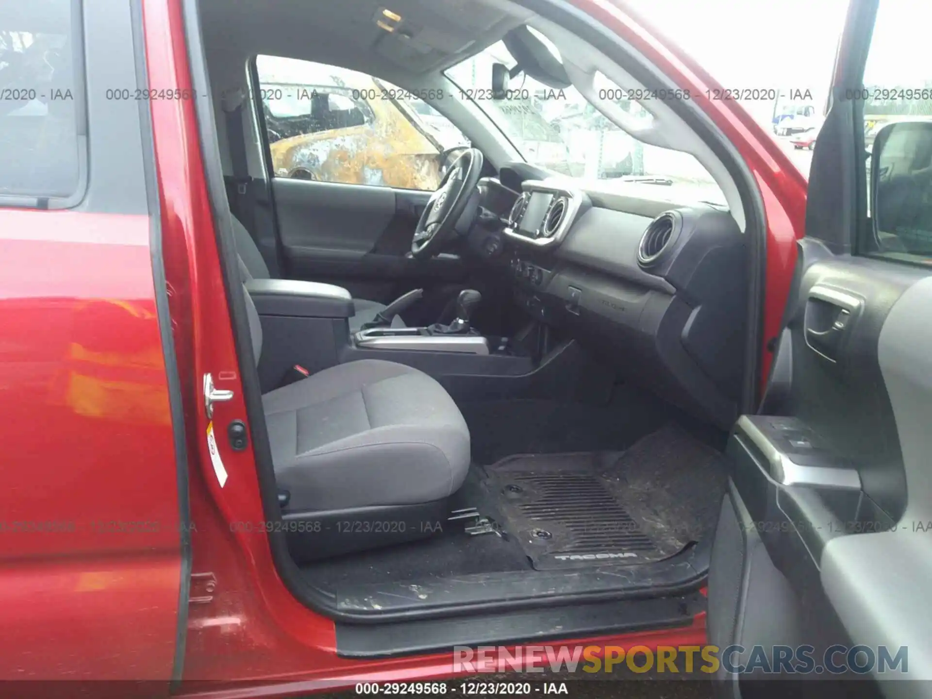 5 Photograph of a damaged car 3TMCZ5AN2LM303518 TOYOTA TACOMA 4WD 2020