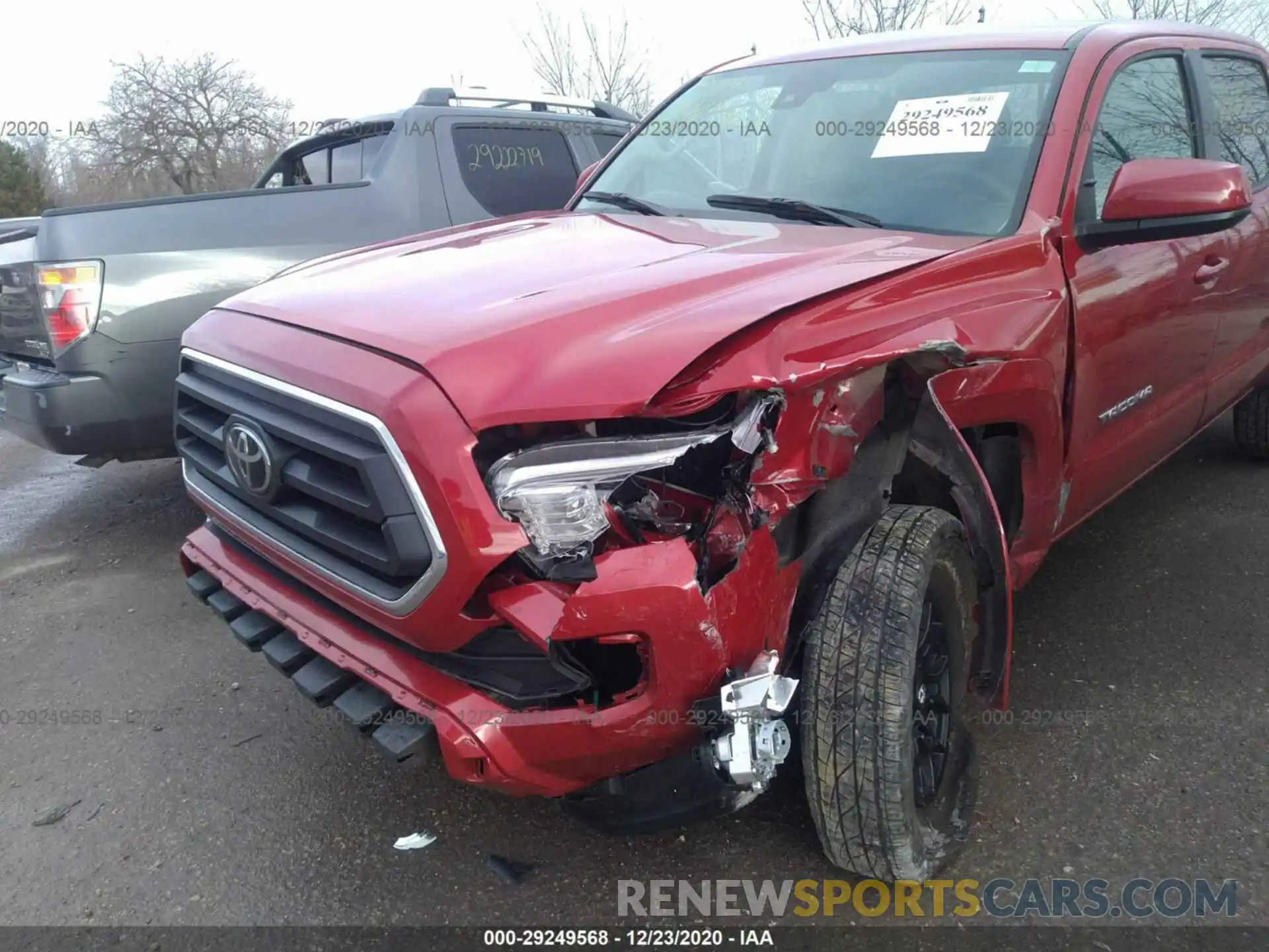 6 Photograph of a damaged car 3TMCZ5AN2LM303518 TOYOTA TACOMA 4WD 2020