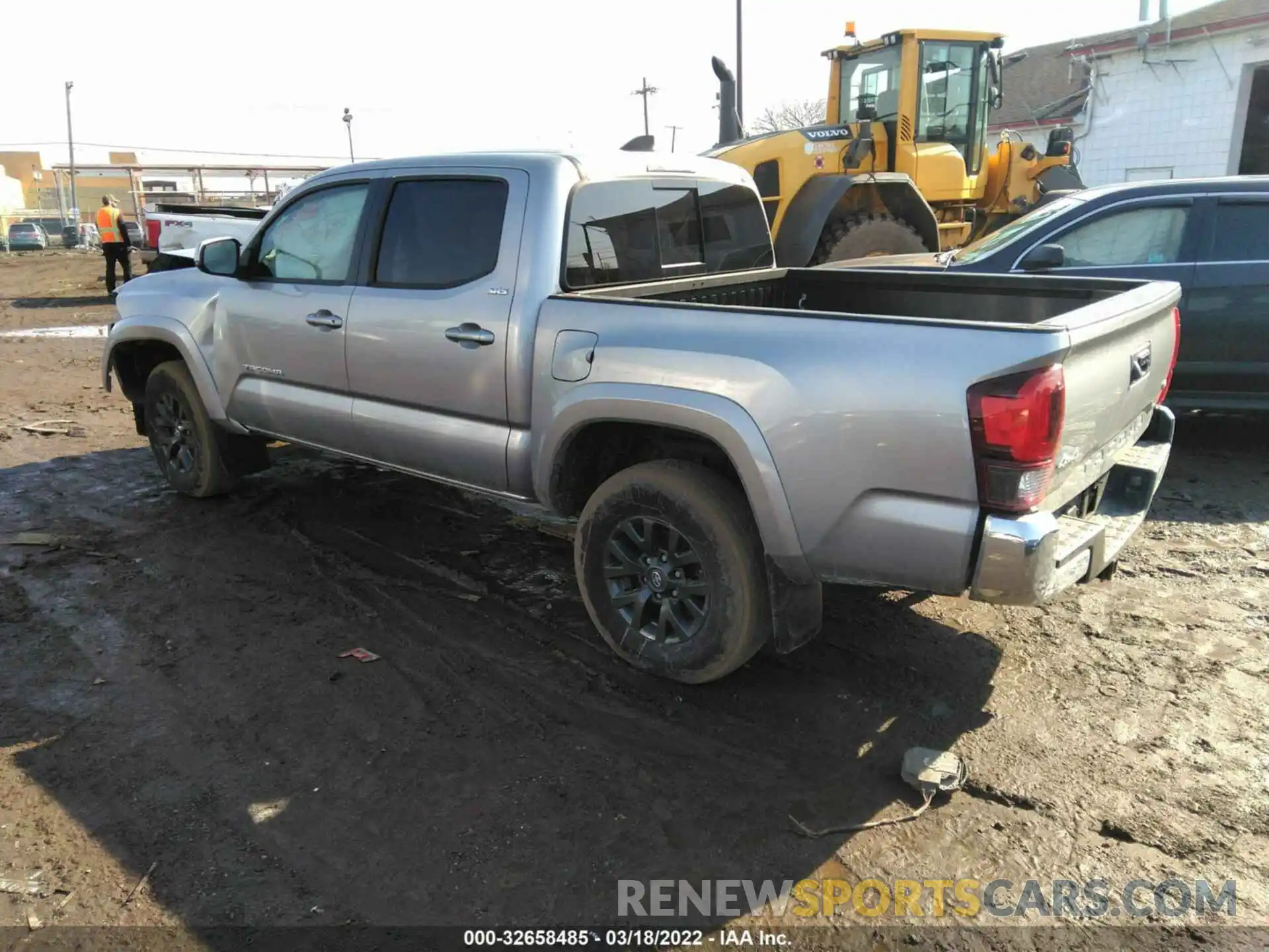 3 Photograph of a damaged car 3TMCZ5AN2LM304989 TOYOTA TACOMA 4WD 2020