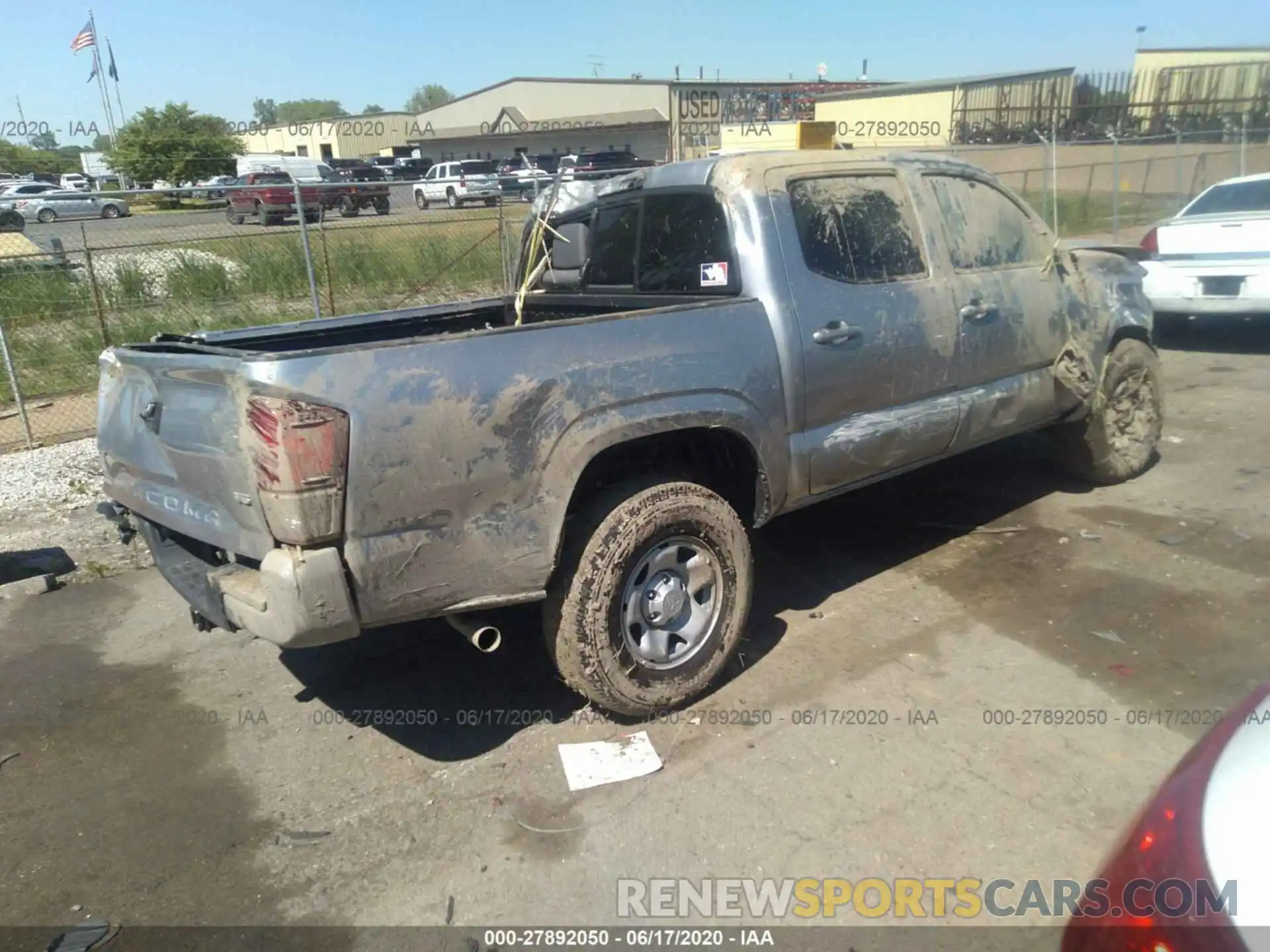 4 Фотография поврежденного автомобиля 3TMCZ5AN2LM306774 TOYOTA TACOMA 4WD 2020