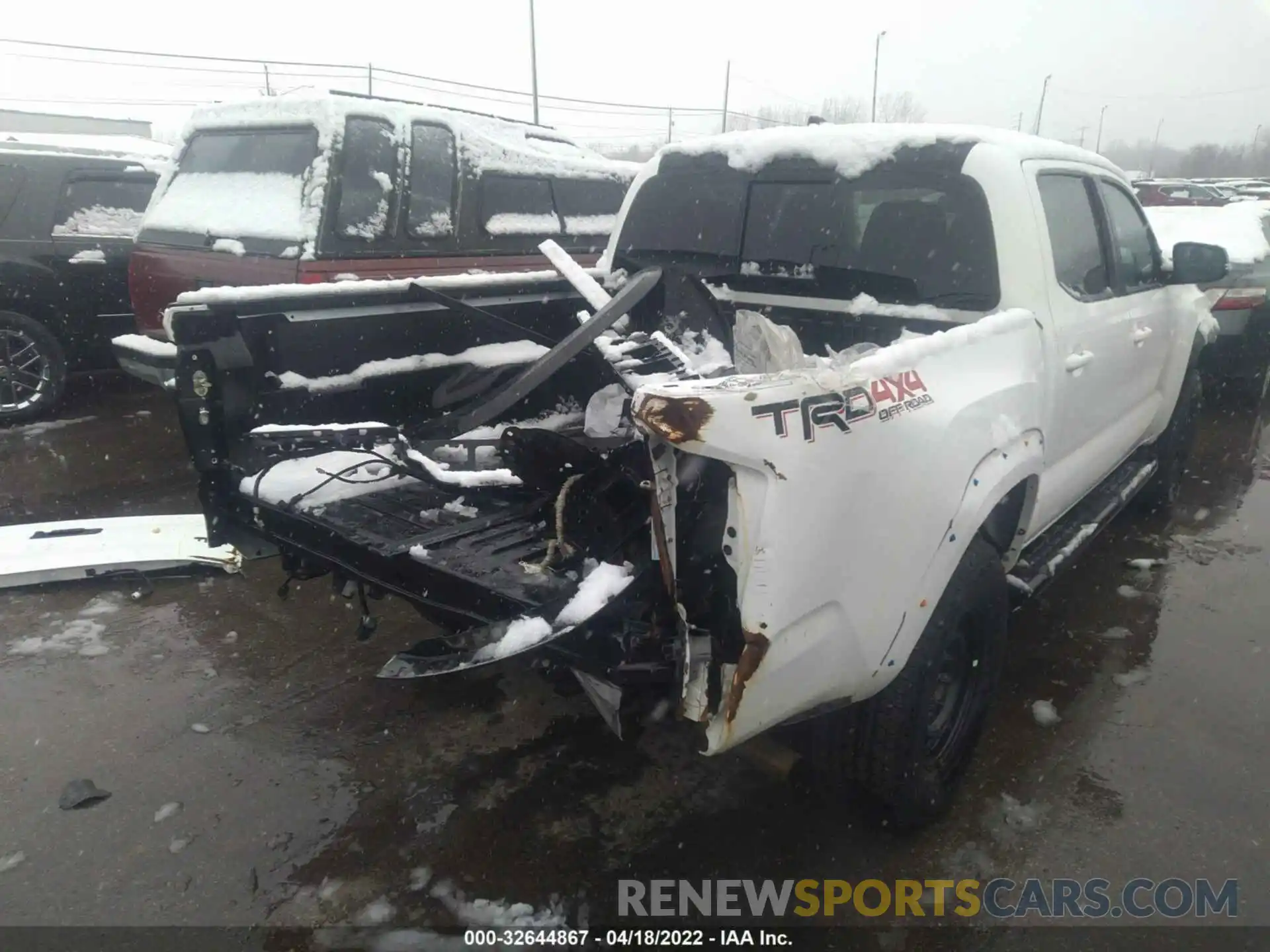 6 Photograph of a damaged car 3TMCZ5AN2LM308072 TOYOTA TACOMA 4WD 2020