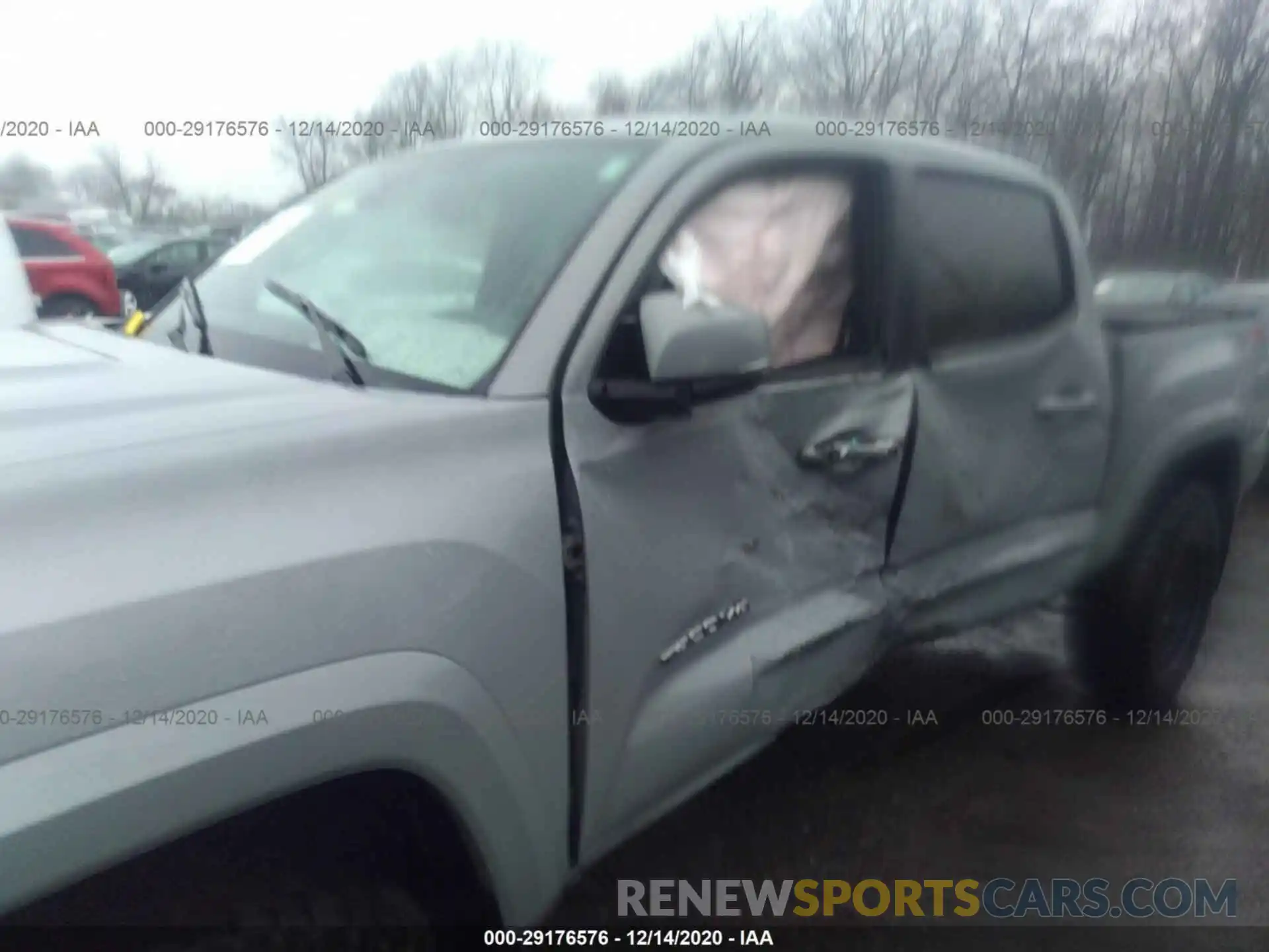 6 Photograph of a damaged car 3TMCZ5AN2LM317029 TOYOTA TACOMA 4WD 2020