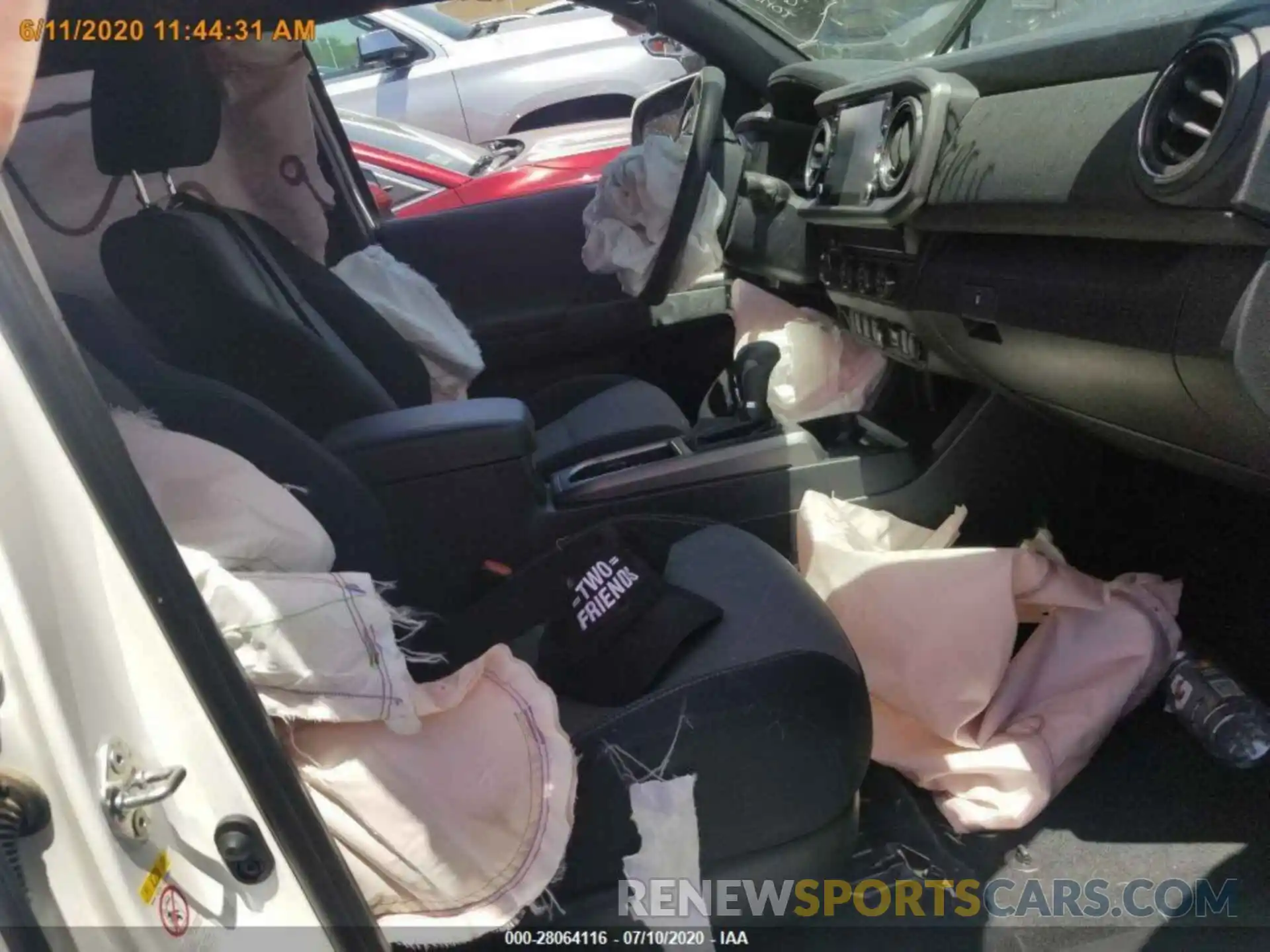 1 Photograph of a damaged car 3TMCZ5AN2LM323168 TOYOTA TACOMA 4WD 2020