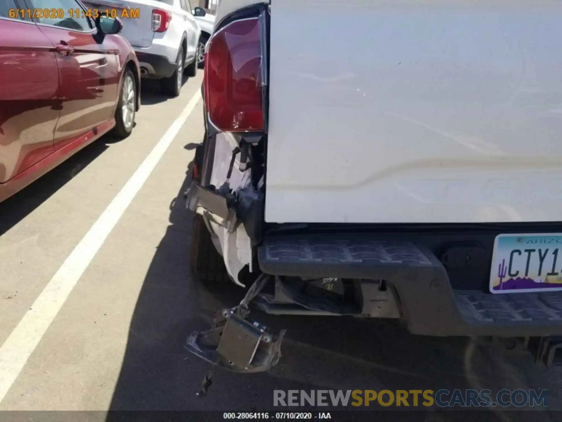 7 Photograph of a damaged car 3TMCZ5AN2LM323168 TOYOTA TACOMA 4WD 2020