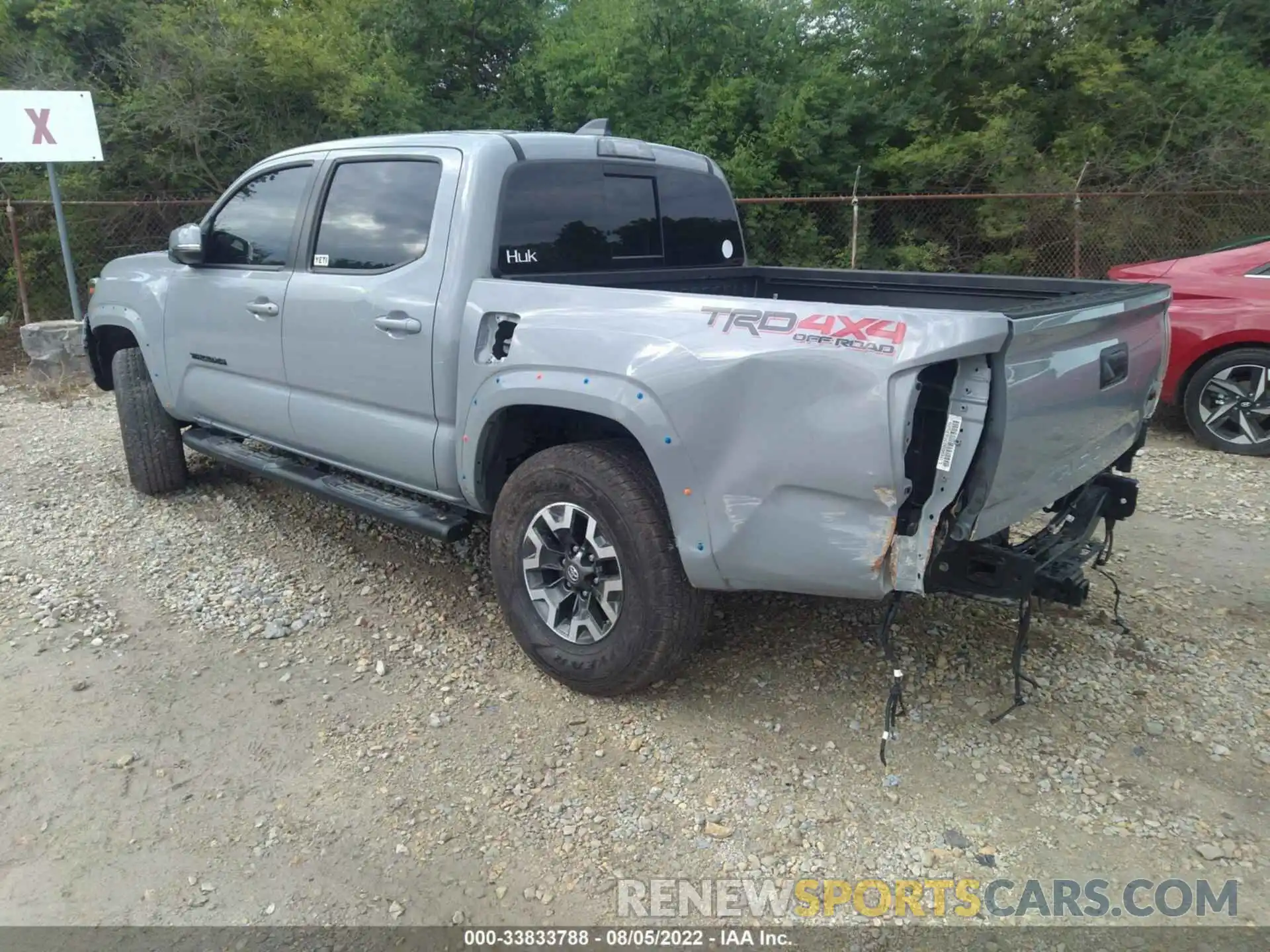 3 Photograph of a damaged car 3TMCZ5AN2LM323266 TOYOTA TACOMA 4WD 2020