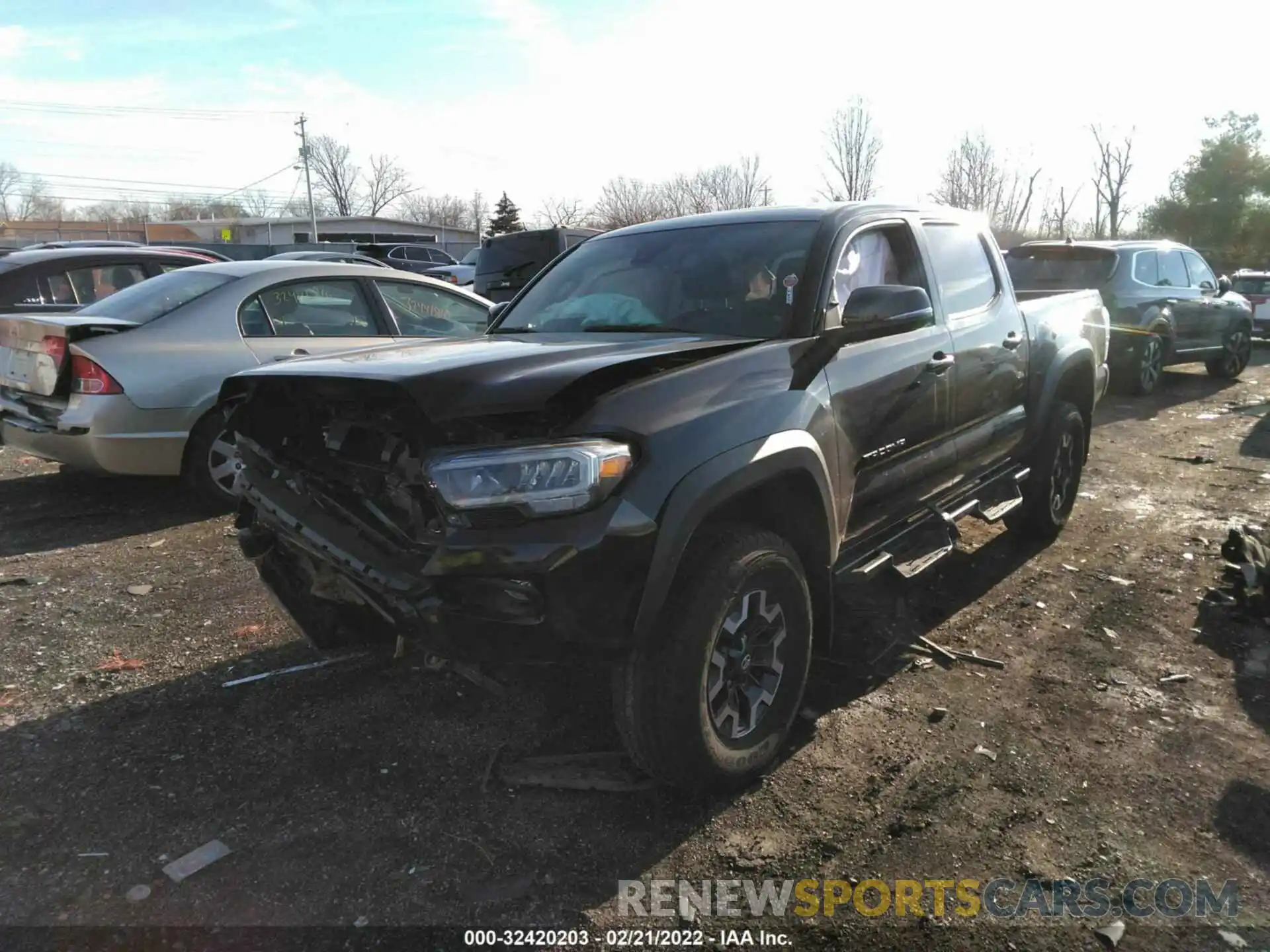 2 Photograph of a damaged car 3TMCZ5AN2LM333912 TOYOTA TACOMA 4WD 2020