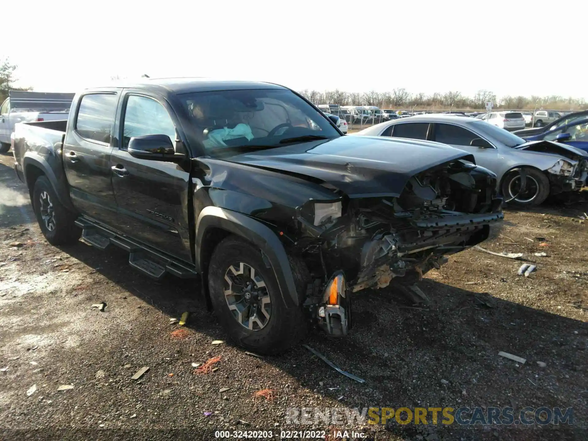 6 Photograph of a damaged car 3TMCZ5AN2LM333912 TOYOTA TACOMA 4WD 2020