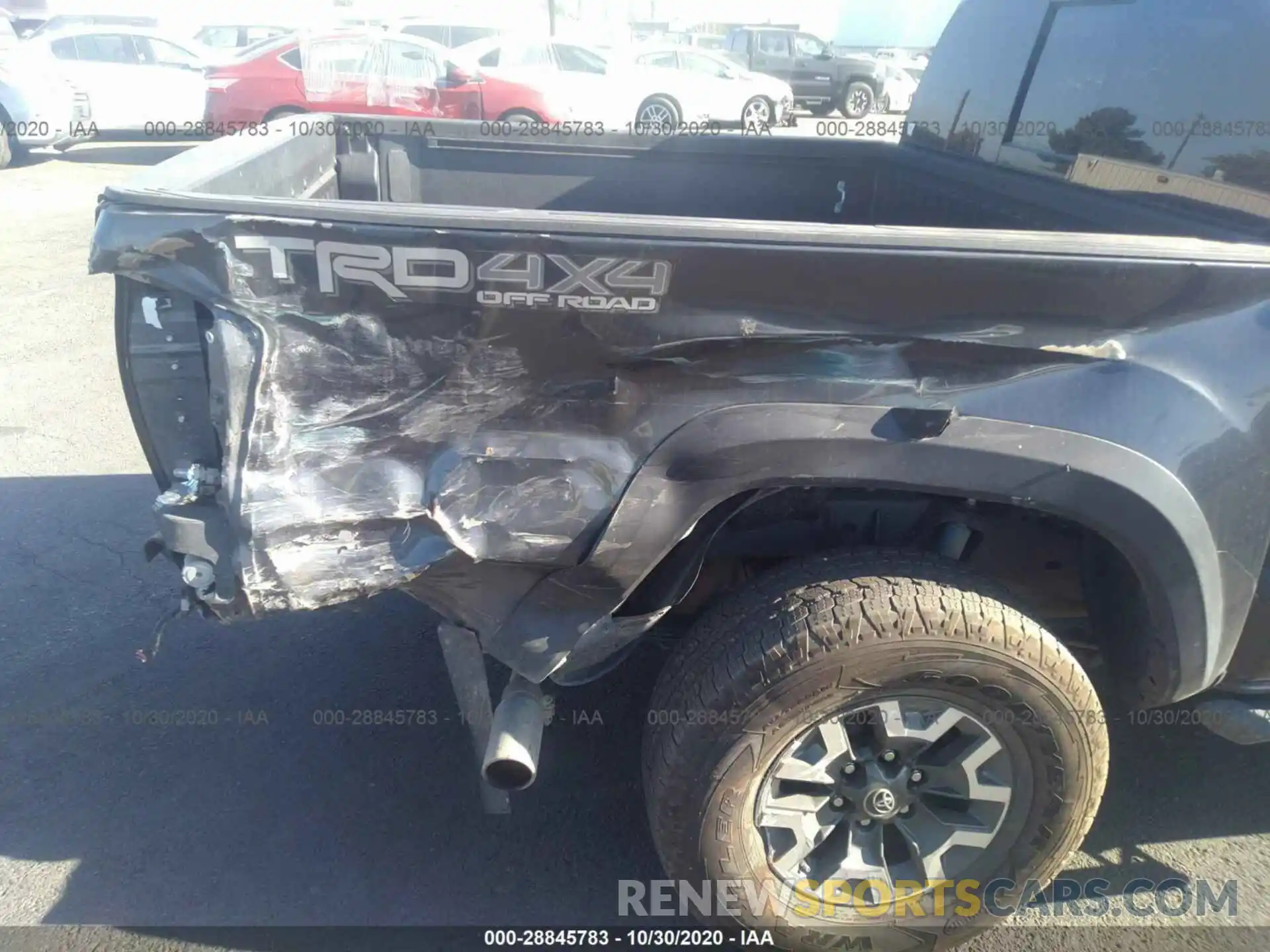 6 Photograph of a damaged car 3TMCZ5AN2LM334624 TOYOTA TACOMA 4WD 2020