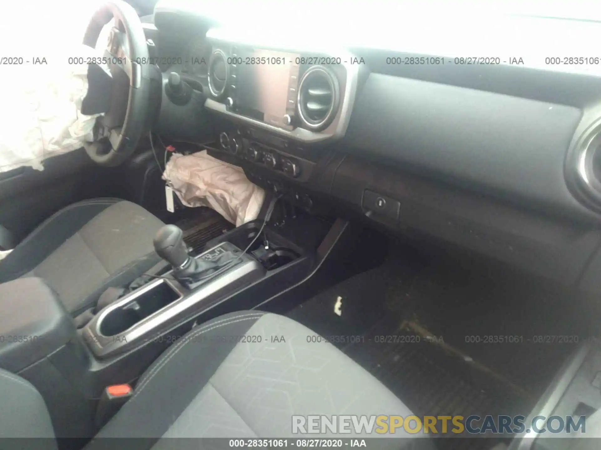 5 Photograph of a damaged car 3TMCZ5AN2LM335756 TOYOTA TACOMA 4WD 2020