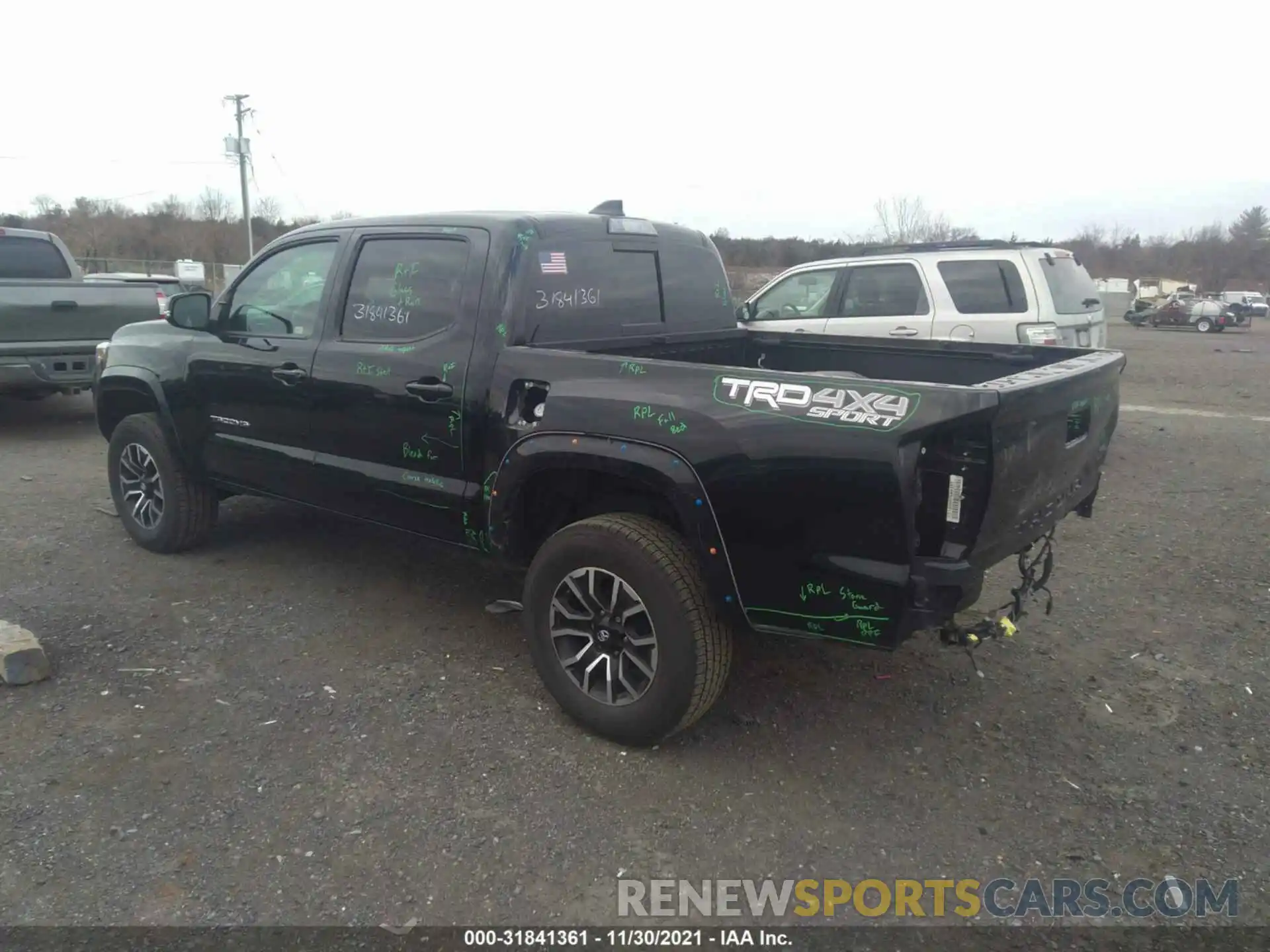 3 Photograph of a damaged car 3TMCZ5AN2LM336387 TOYOTA TACOMA 4WD 2020