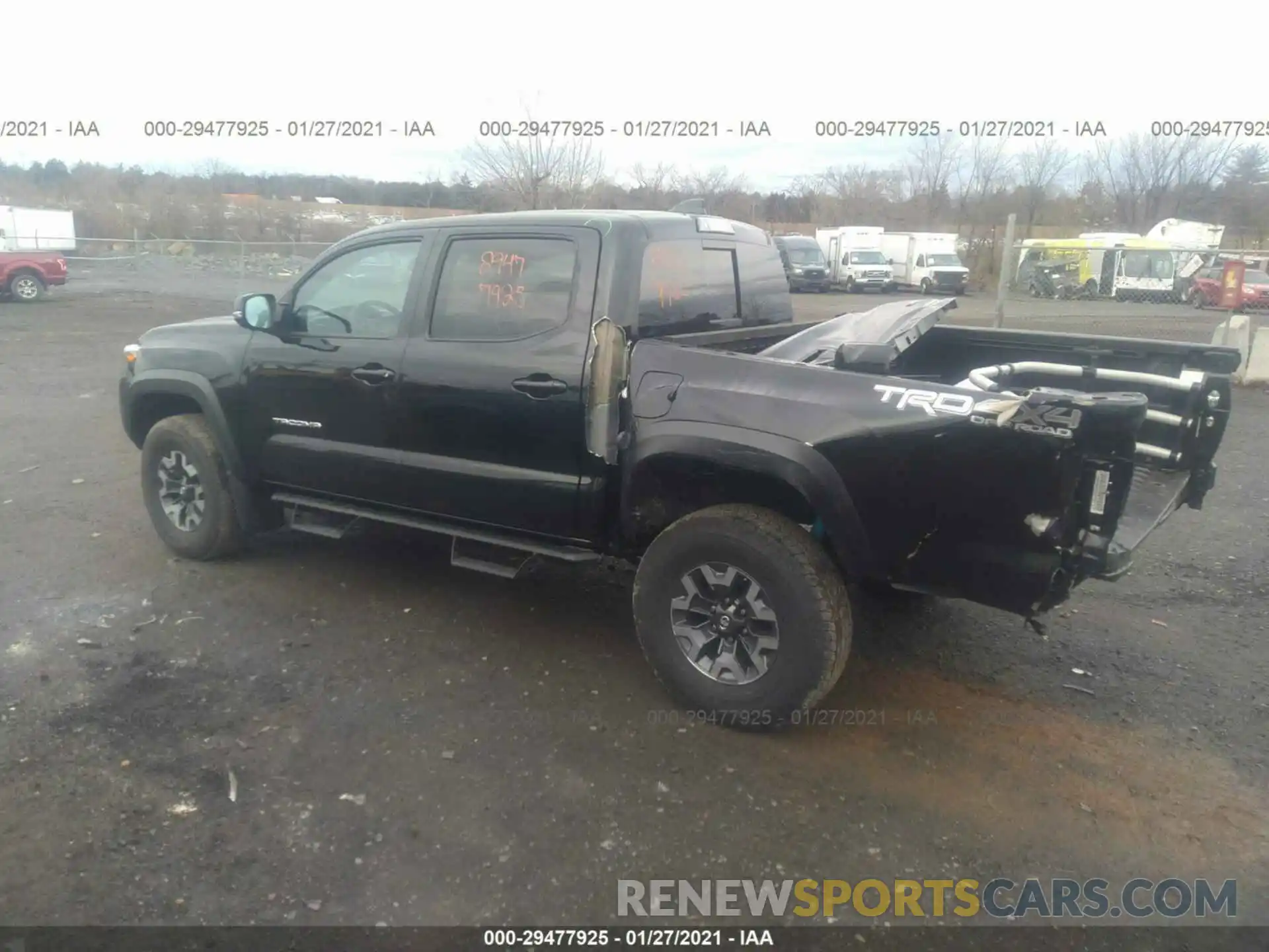 3 Photograph of a damaged car 3TMCZ5AN2LM336728 TOYOTA TACOMA 4WD 2020