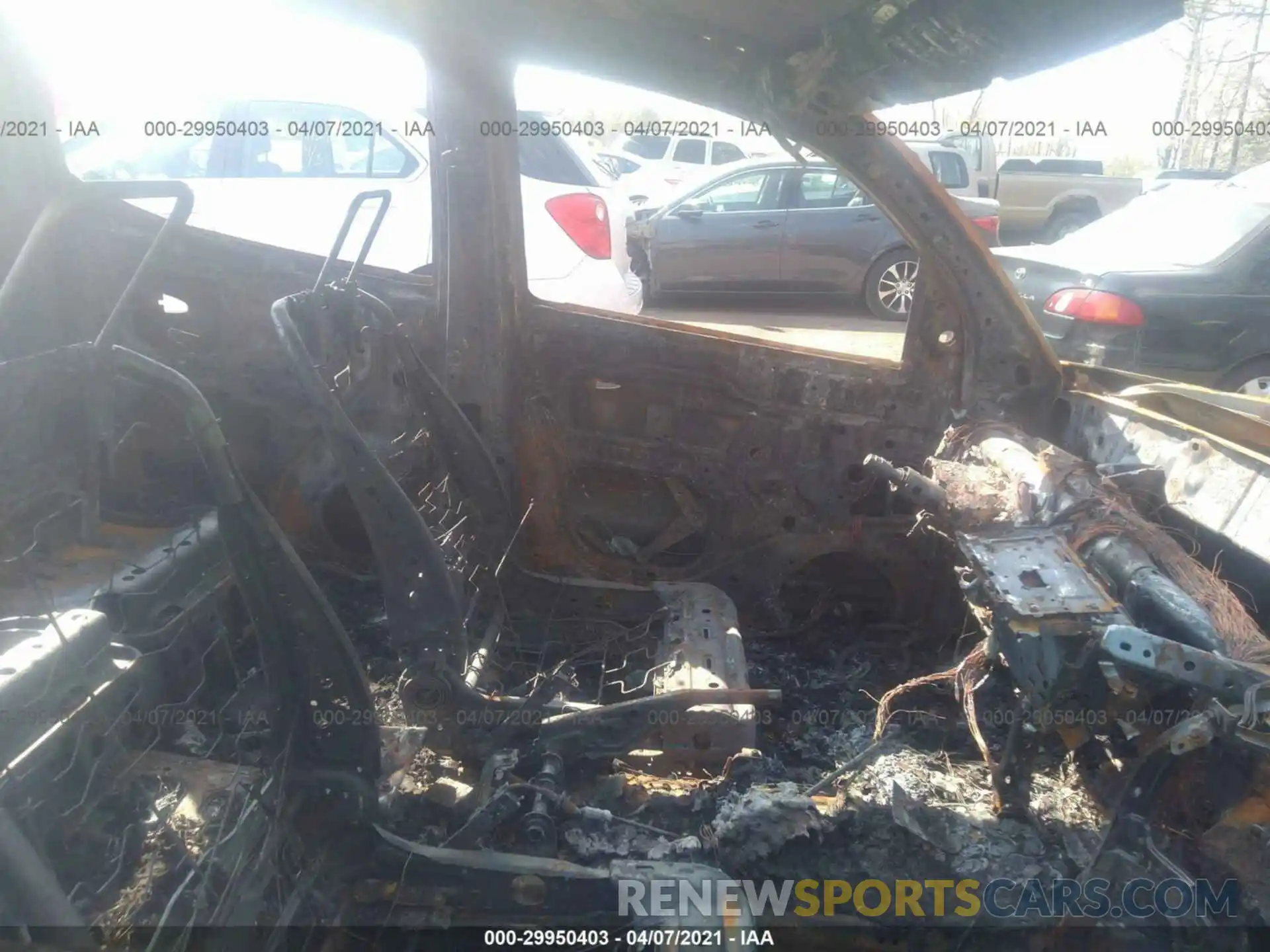 5 Photograph of a damaged car 3TMCZ5AN2LM342996 TOYOTA TACOMA 4WD 2020